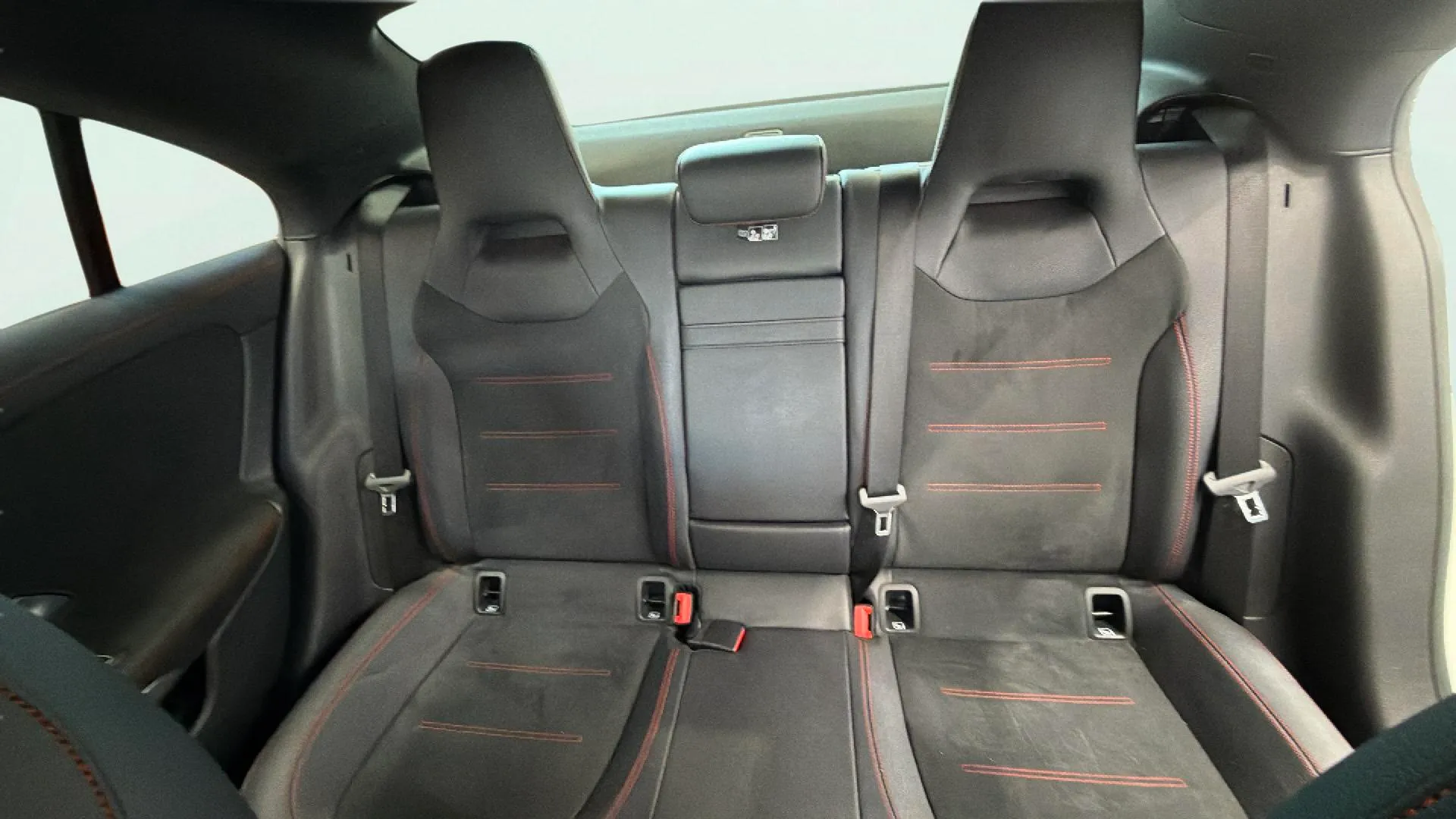 Mercedes-Benz CLA 200 D DCT - foto 21