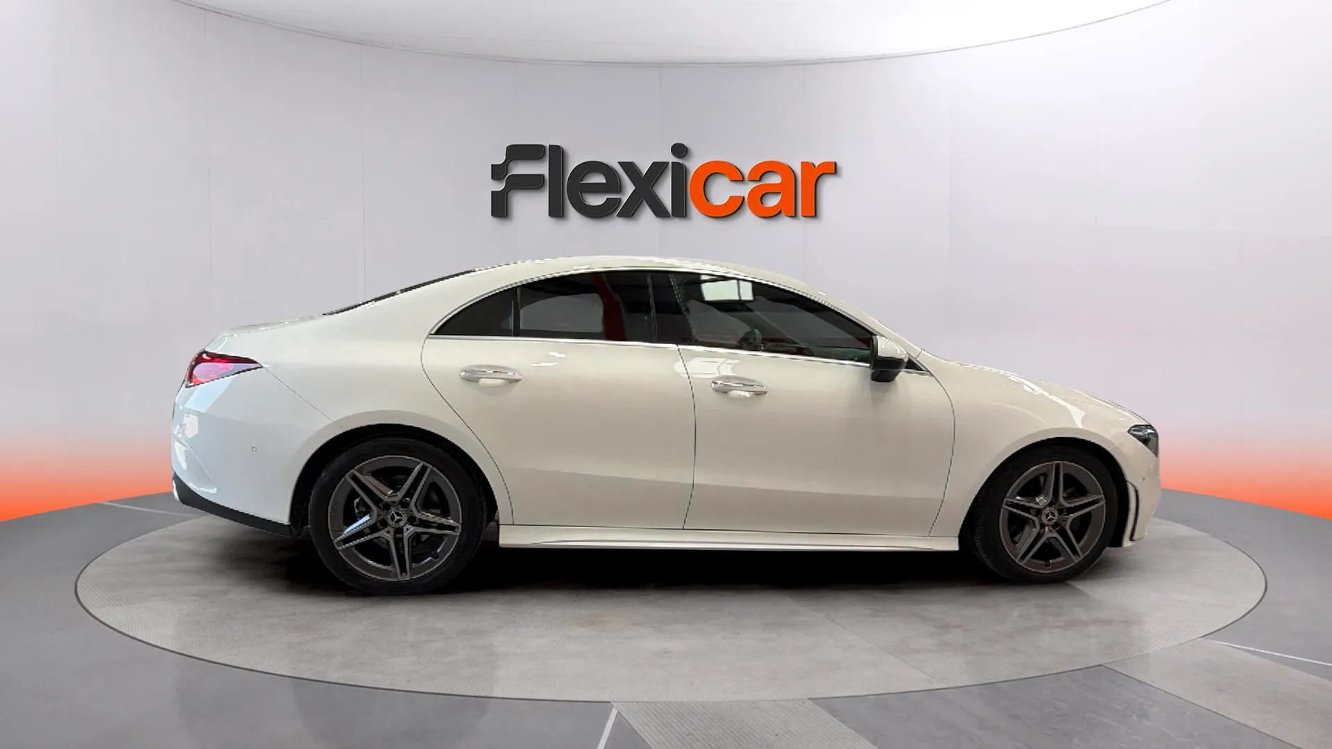 Mercedes-Benz CLA 200 D DCT - foto 8