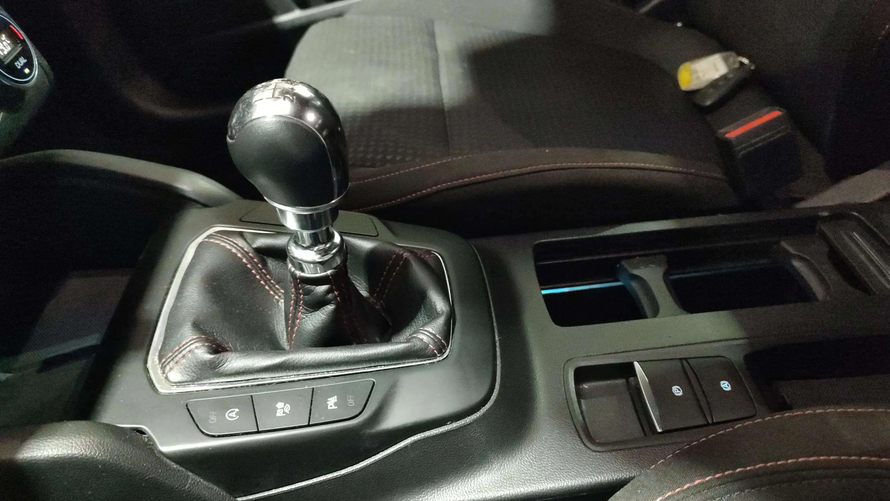 Ford Focus 1.0 EcoBoost MHEV ST-Line Style SIP - foto 14