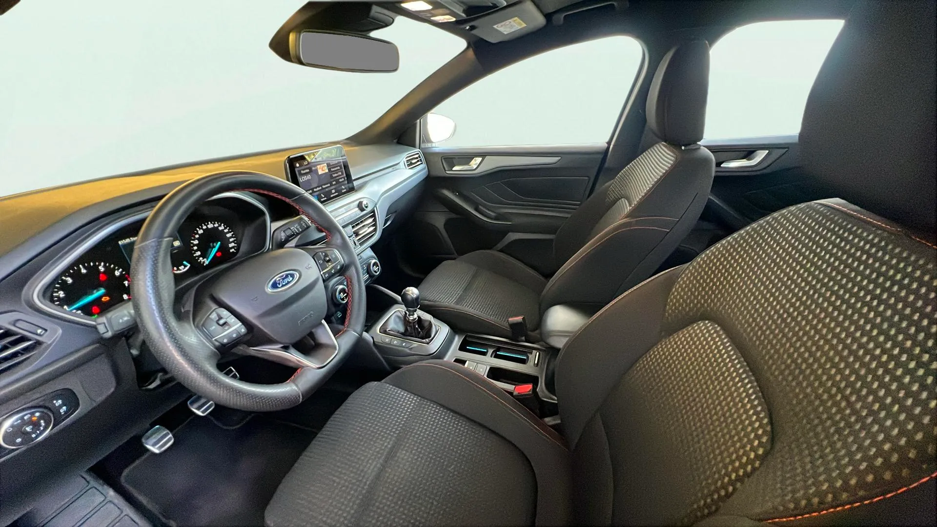 Ford Focus 1.0 Ecob. MHEV ST-Line Design SIP - foto 9
