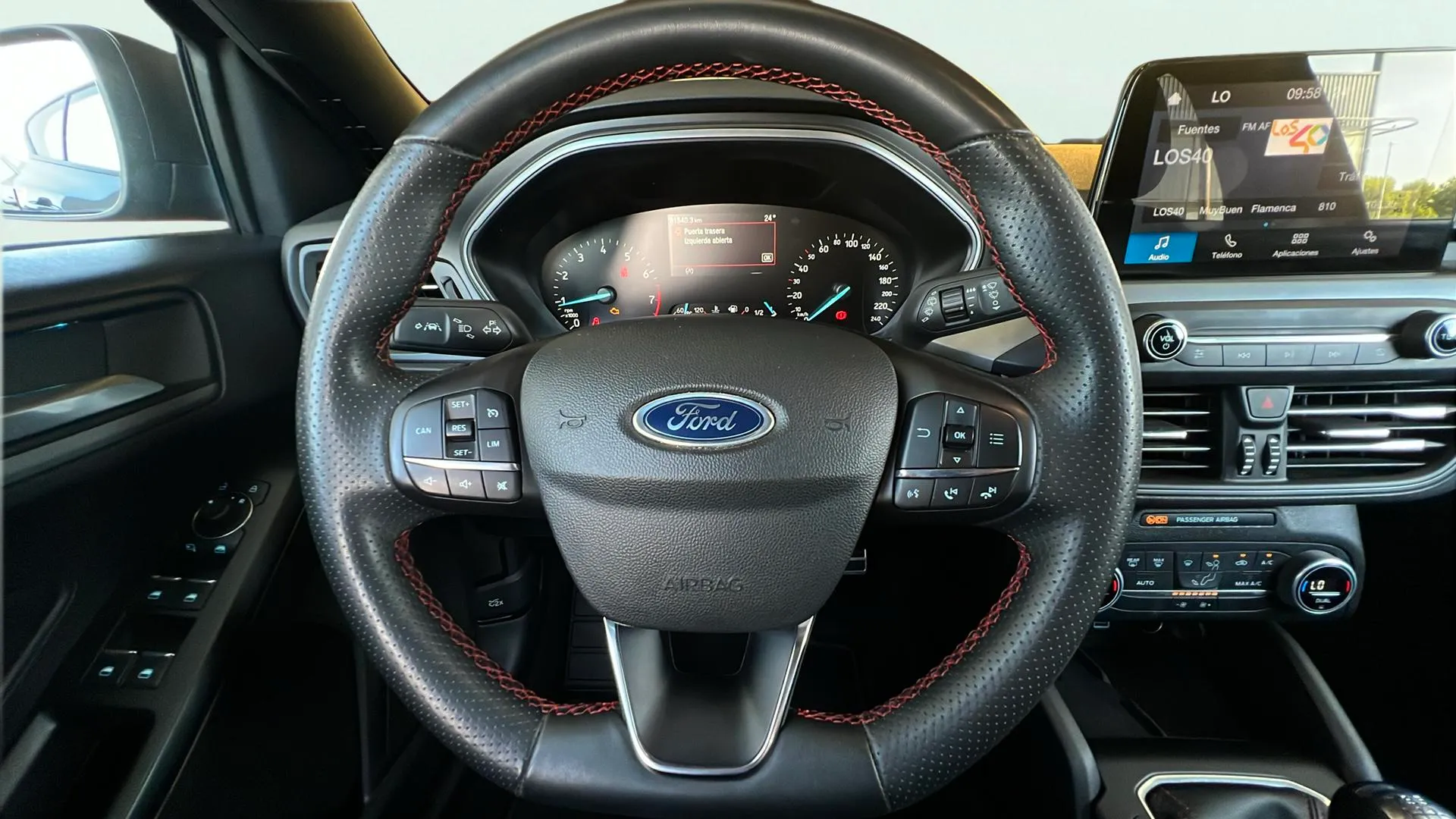 Ford Focus 1.0 Ecob. MHEV ST-Line Design SIP - foto 12