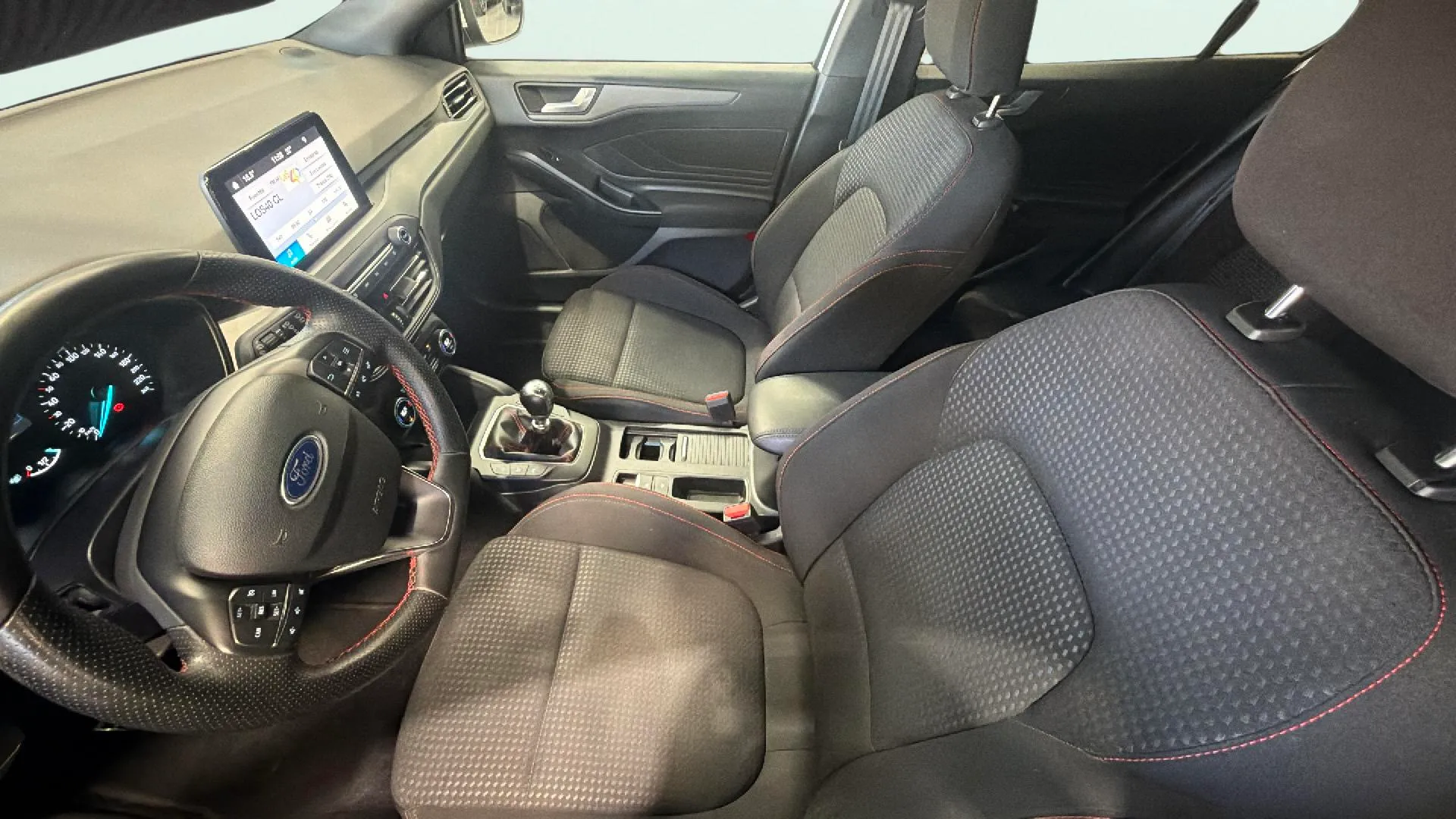 Ford Focus 1.0 EcoBoost MHEV ST-Line Design SIP - foto 10