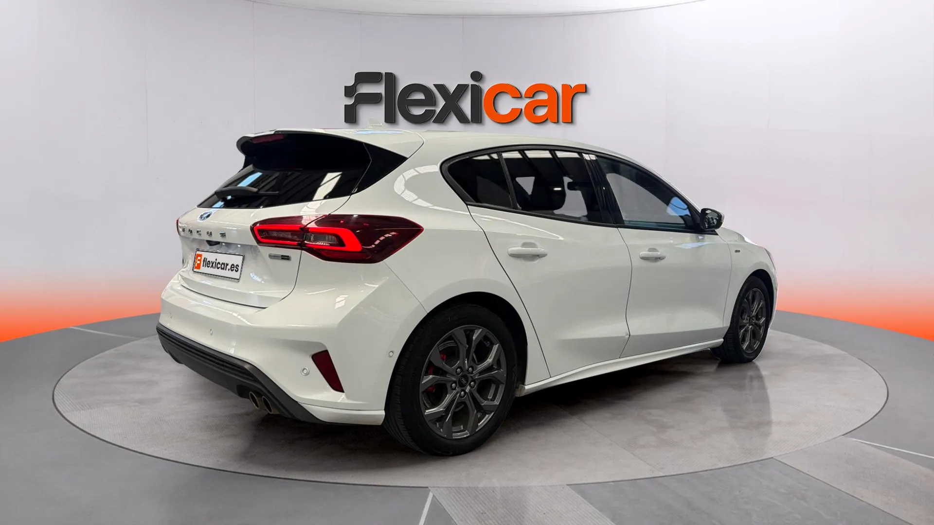 Ford Focus 1.0 EcoBoost MHEV ST-Line Design SIP - foto 6