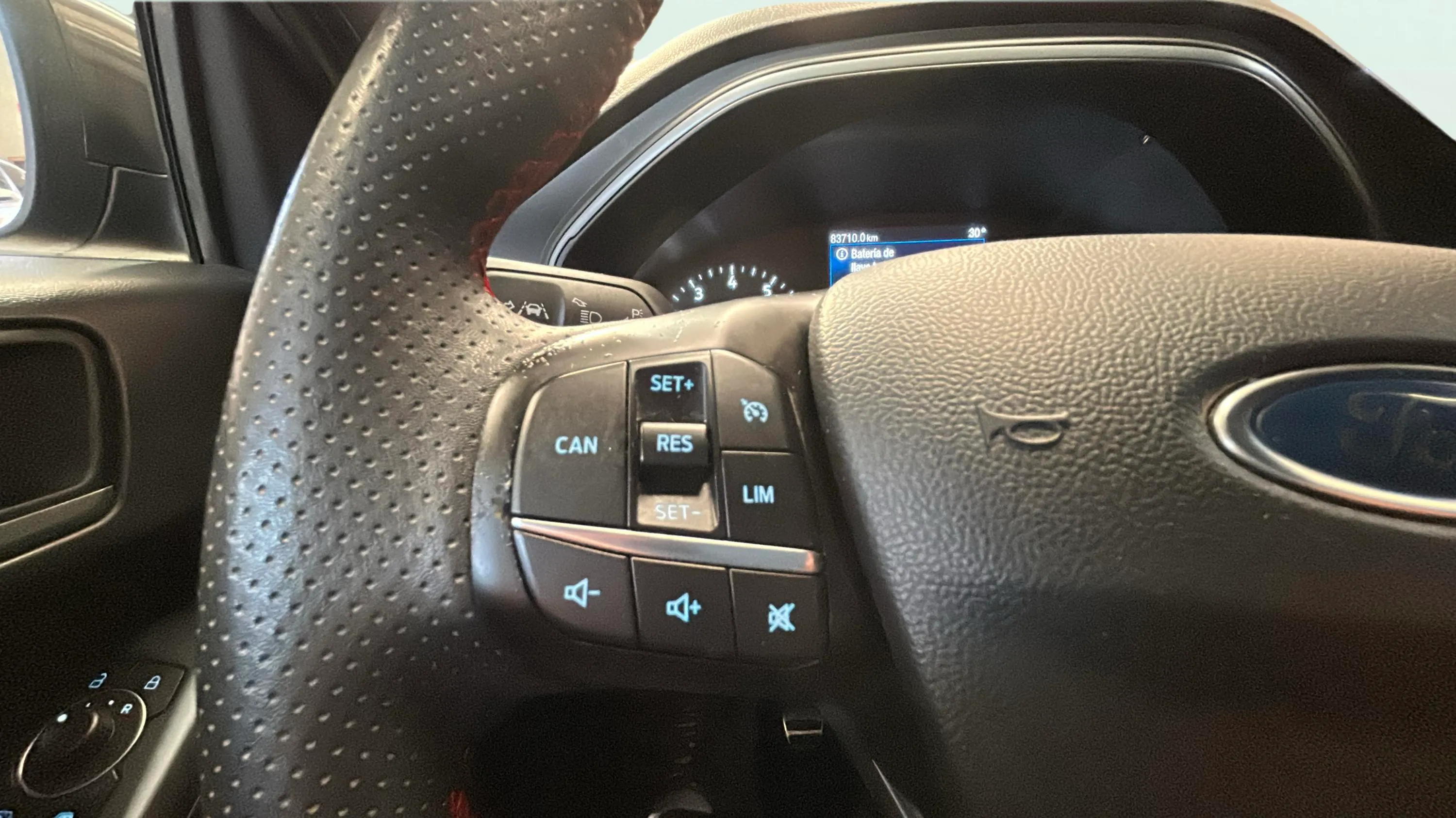 Ford Focus 1.0 Ecob. MHEV ST-Line Design SIP - foto 19