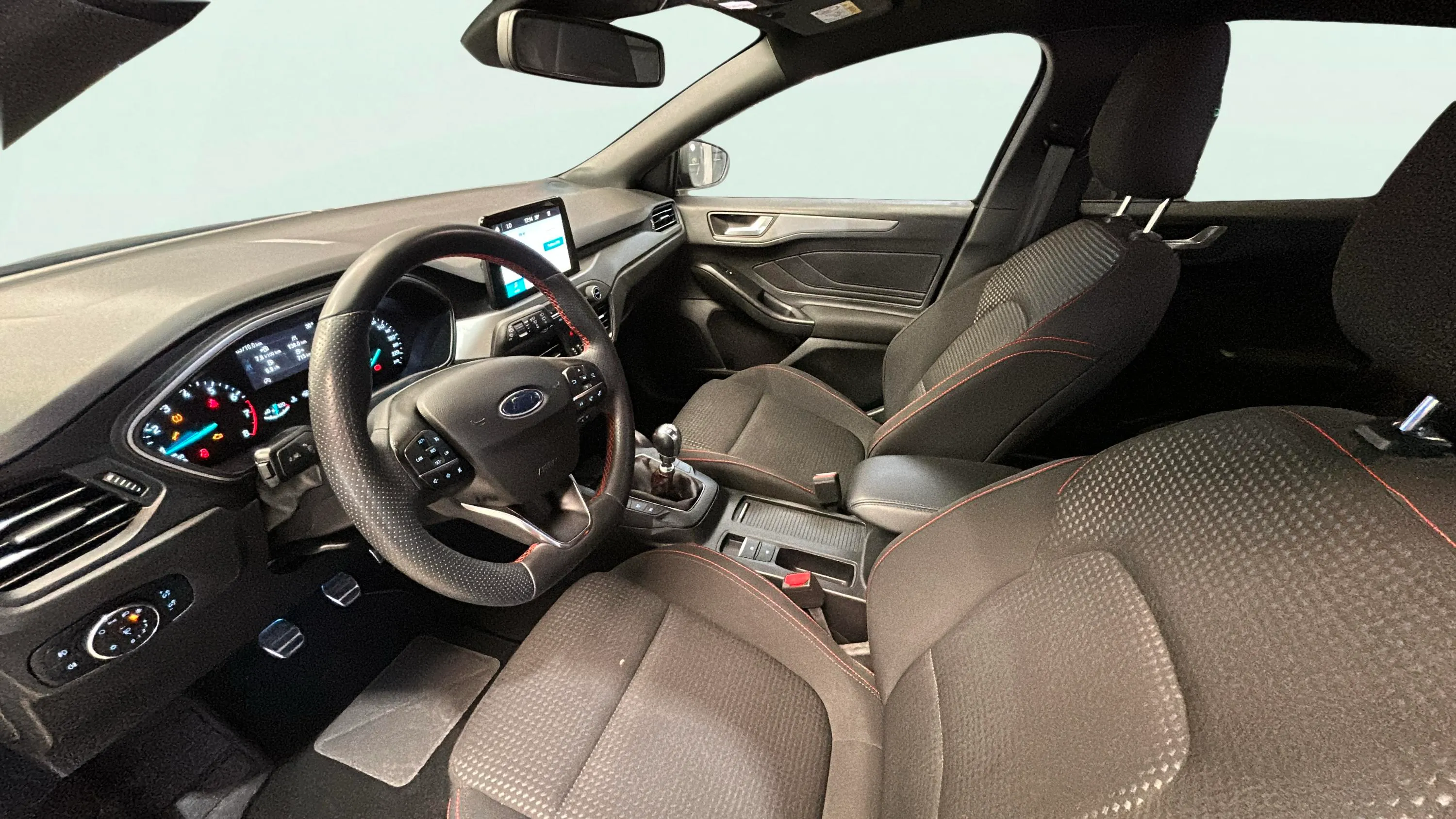 Ford Focus 1.0 Ecob. MHEV ST-Line Design SIP - foto 13
