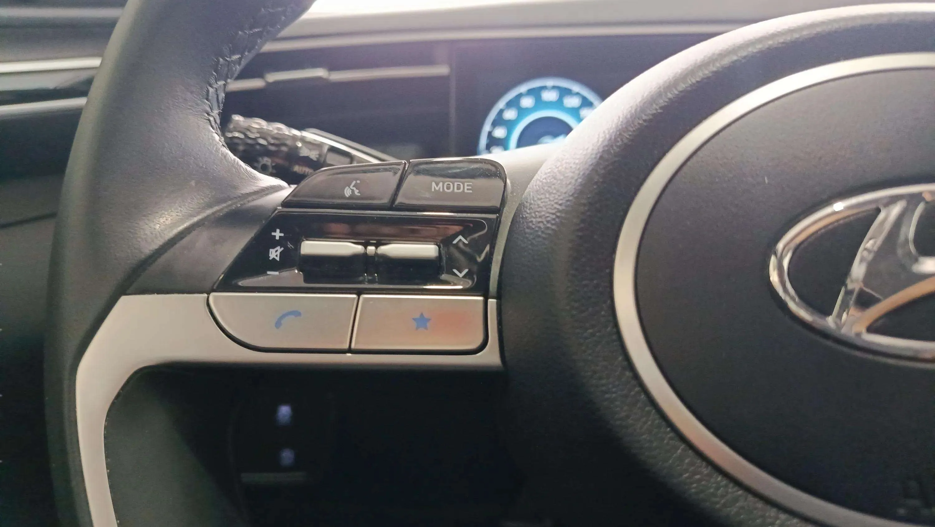Hyundai Tucson 1.6 T-GDi 48V Maxx - foto 14