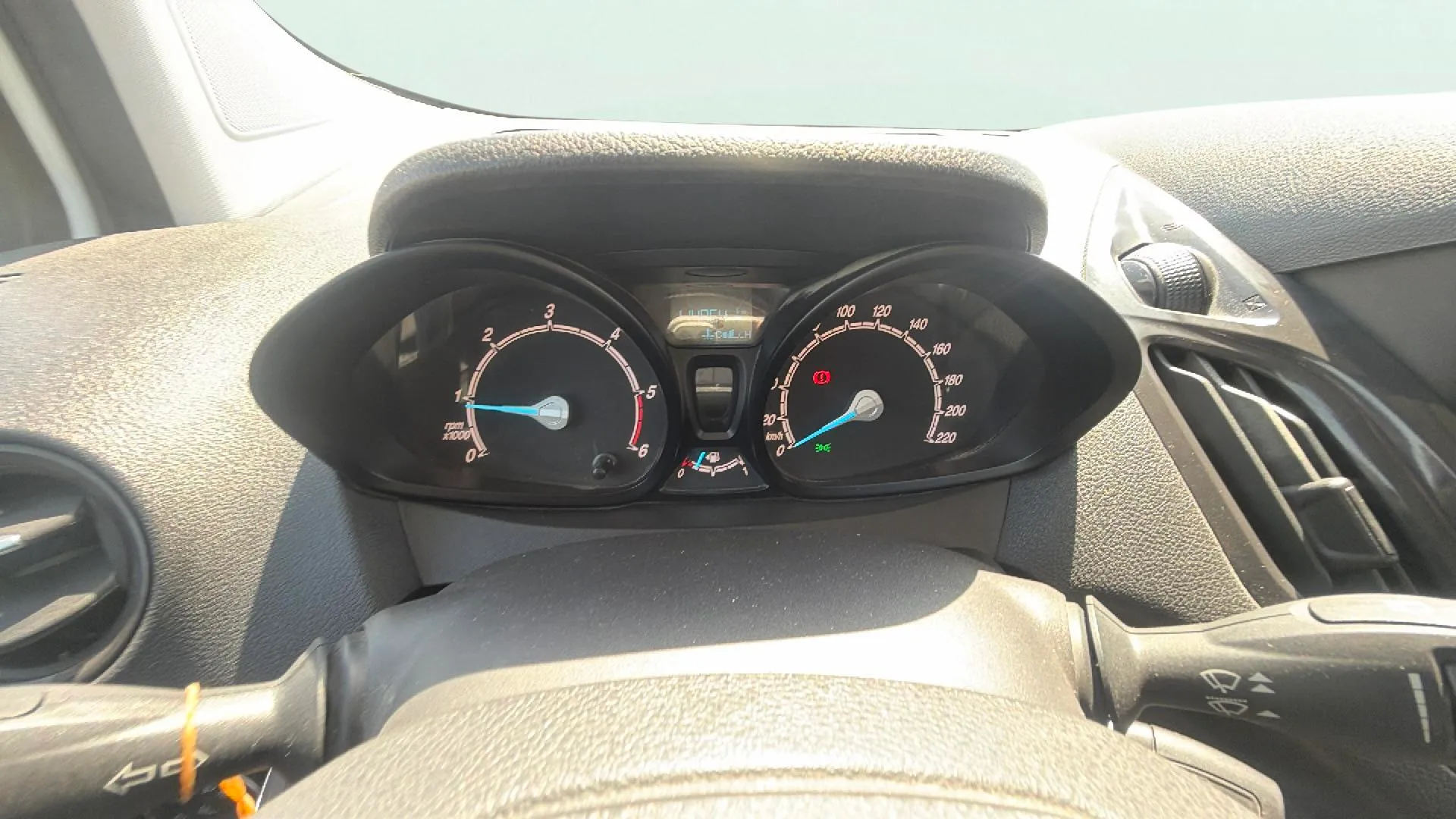Ford Tourneo Courier 1.5 TDCi Sport - foto 13
