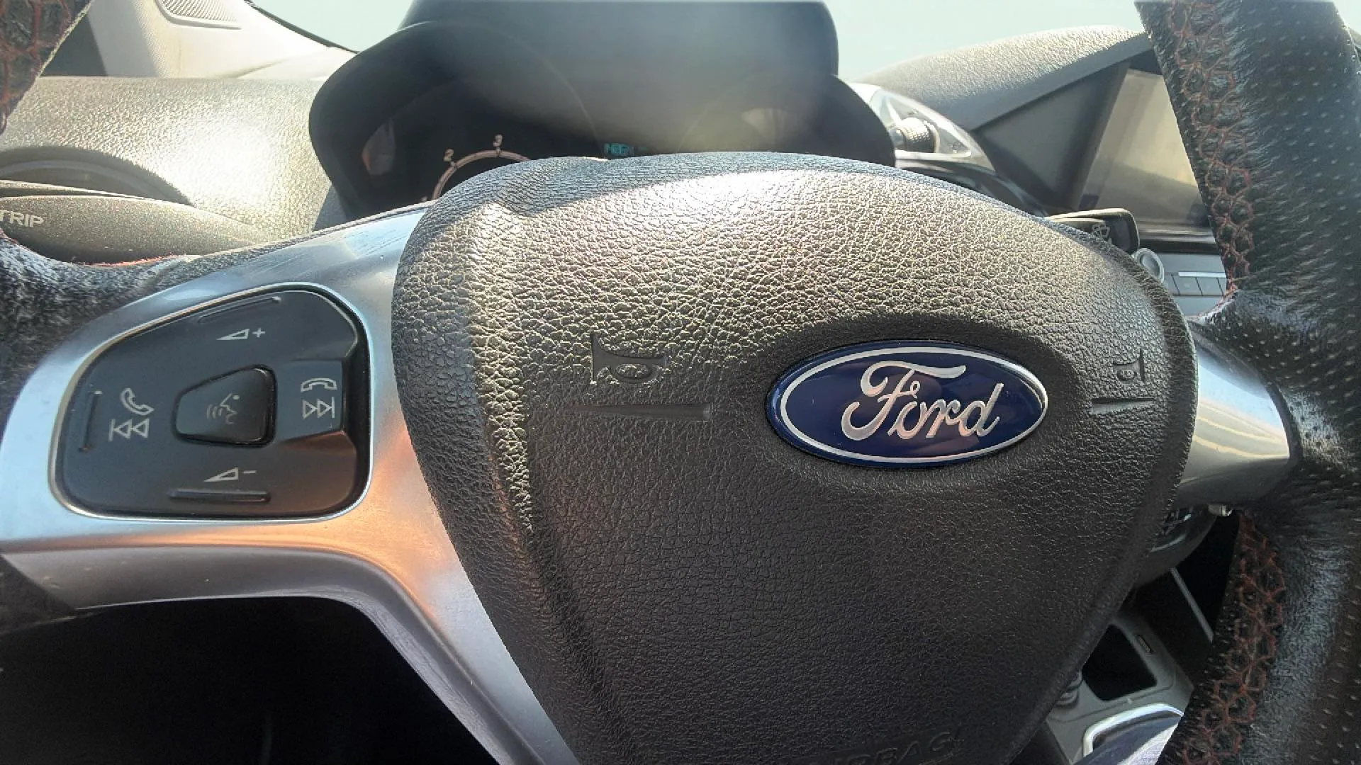 Ford Tourneo Courier 1.5 TDCi Sport - foto 20