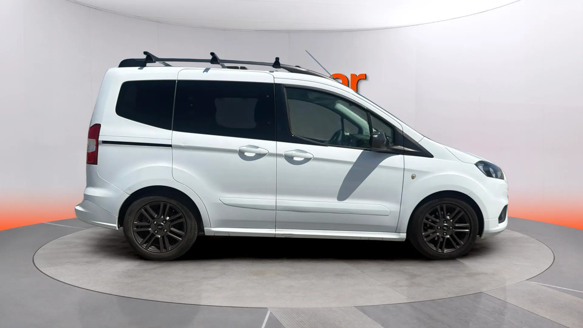 Ford Tourneo Courier 1.5 TDCi Sport - foto 6
