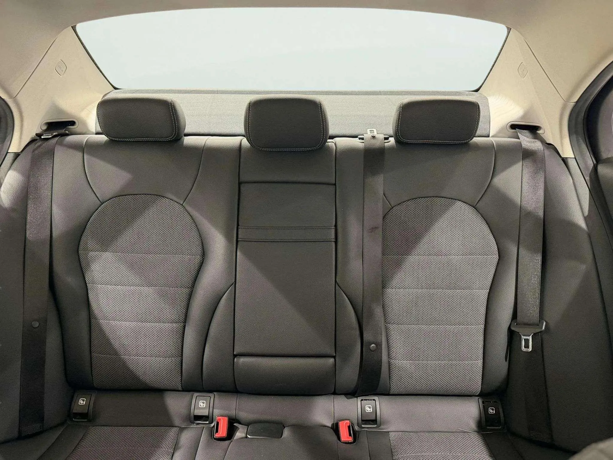 Mercedes-Benz Clase C C 200 - foto 17