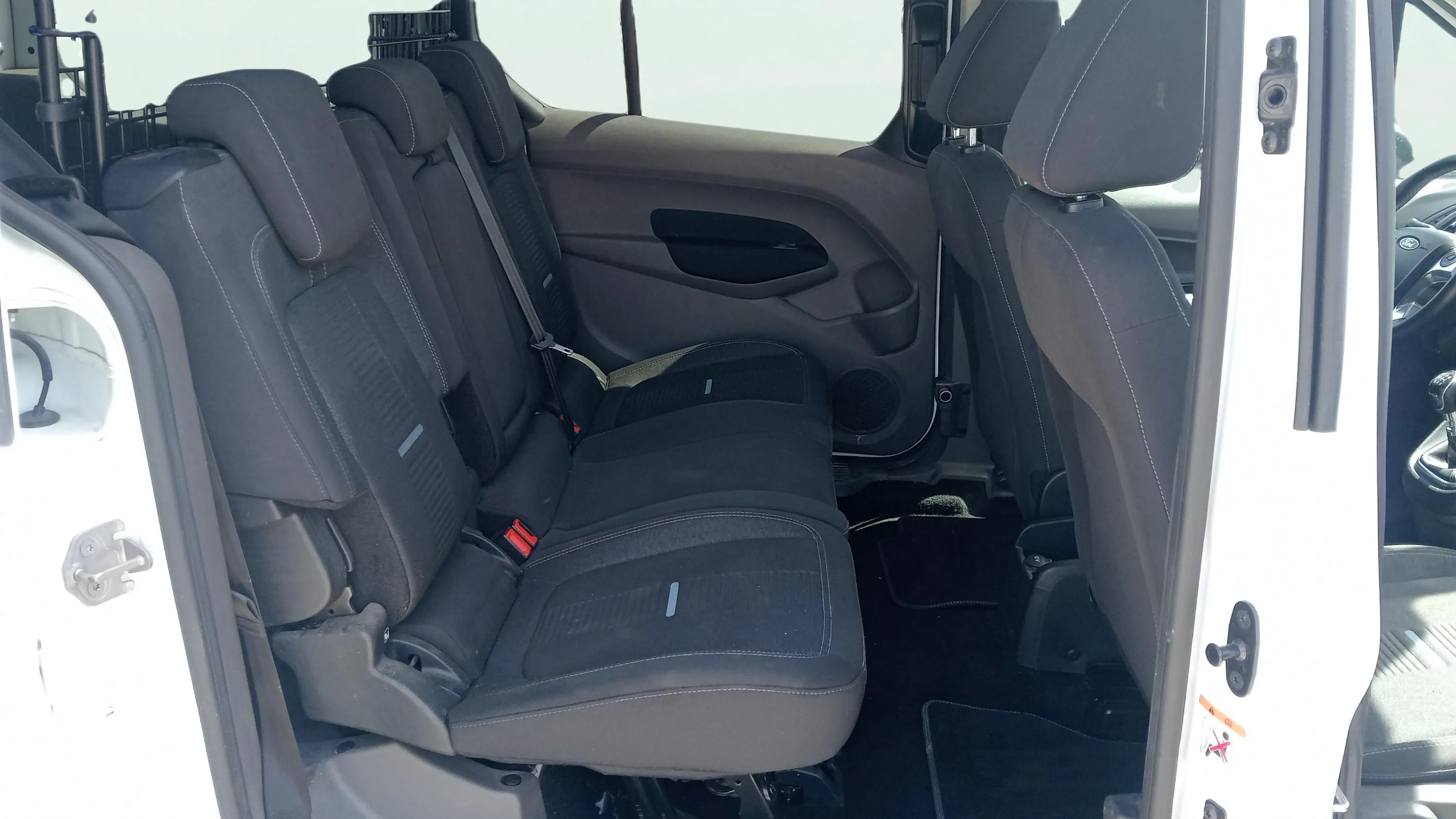 Ford Transit Connect 230 Combi 1.5 - foto 17