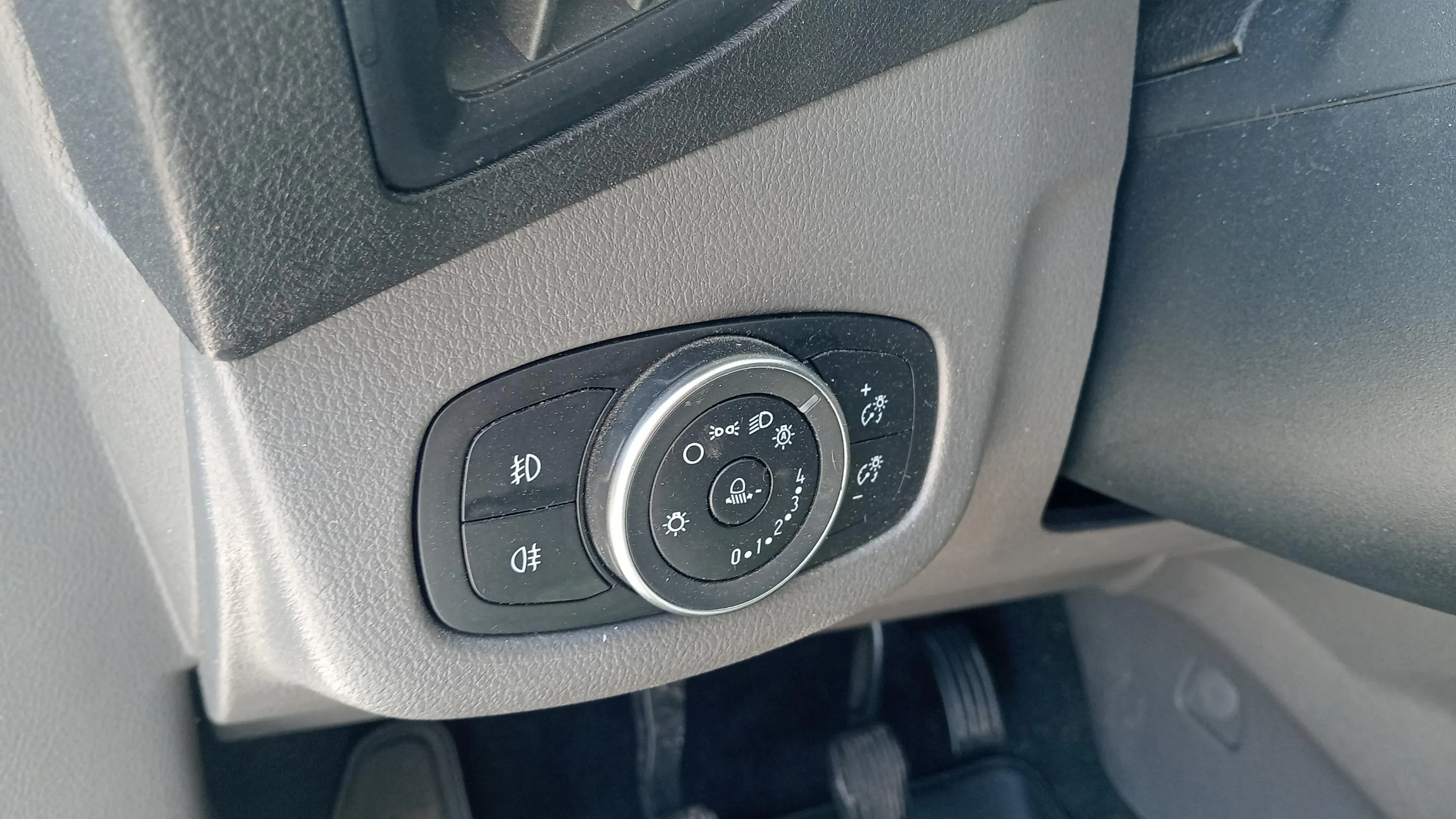 Ford Transit Connect 230 Combi 1.5 - foto 19