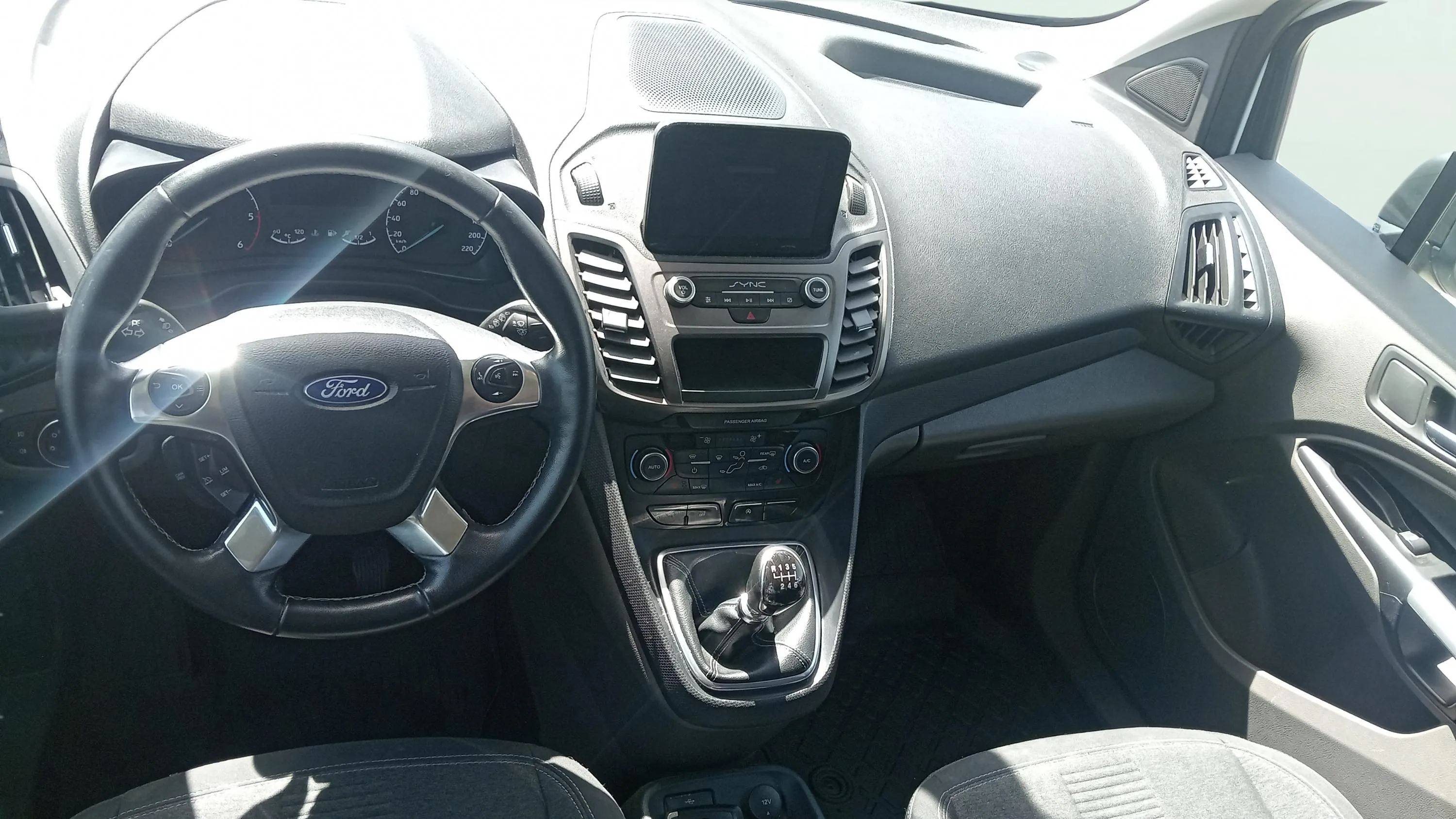 Ford Transit Connect 230 Combi 1.5 - foto 14
