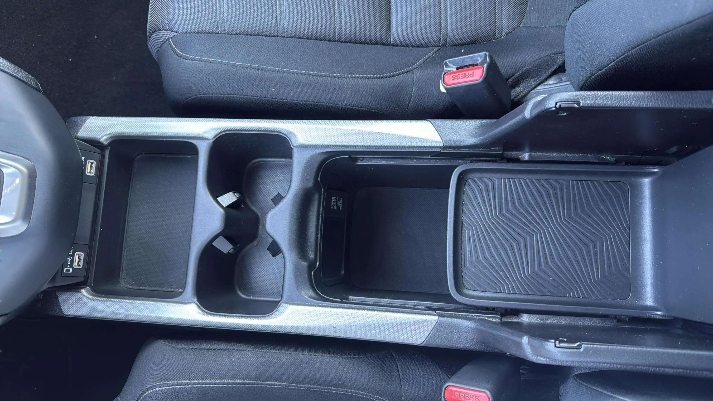 Honda CR-V 2.0 i-MMD 4x2Elegance Navi - foto 30