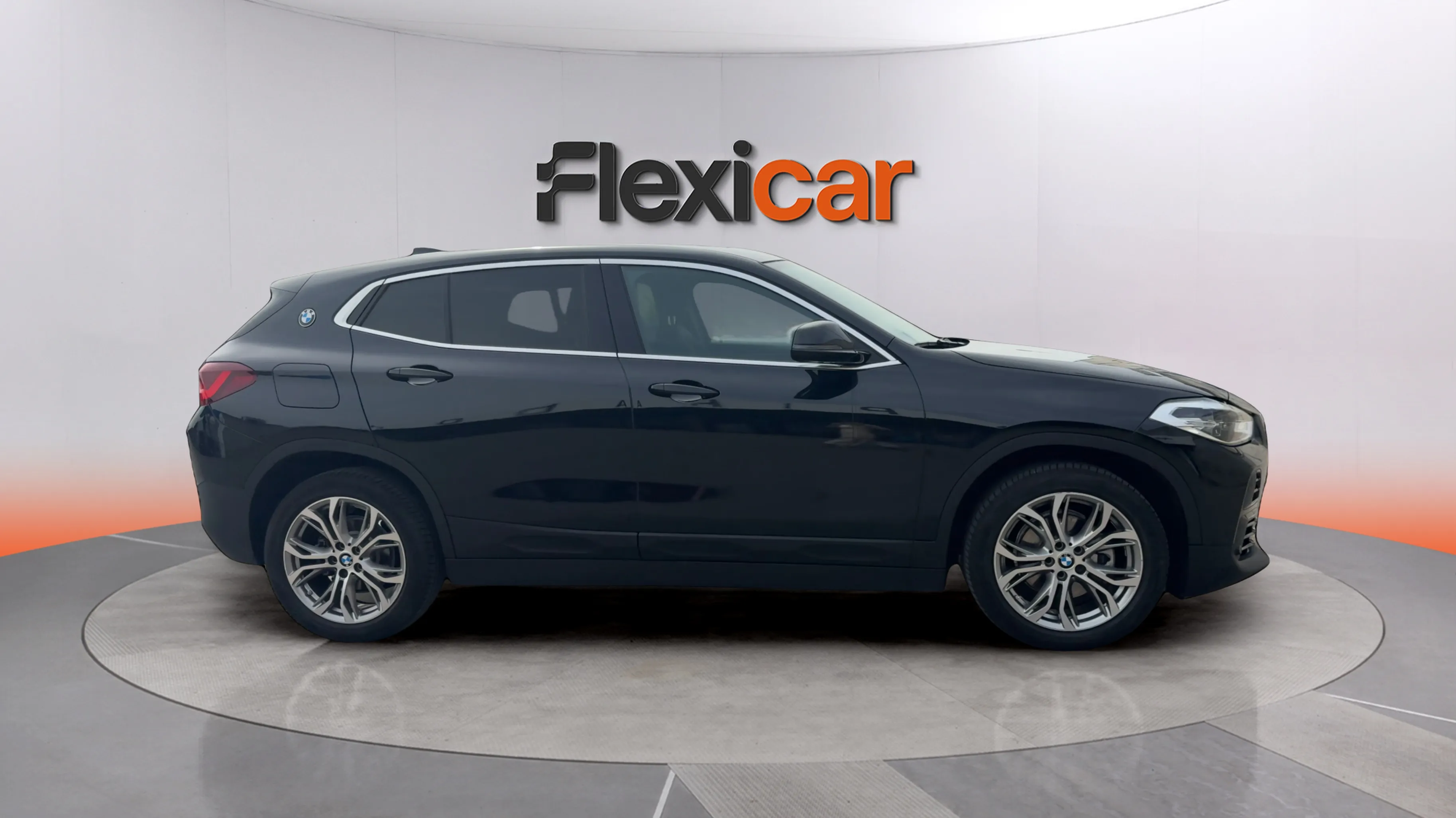 BMW X2 sDrive18i - foto 8