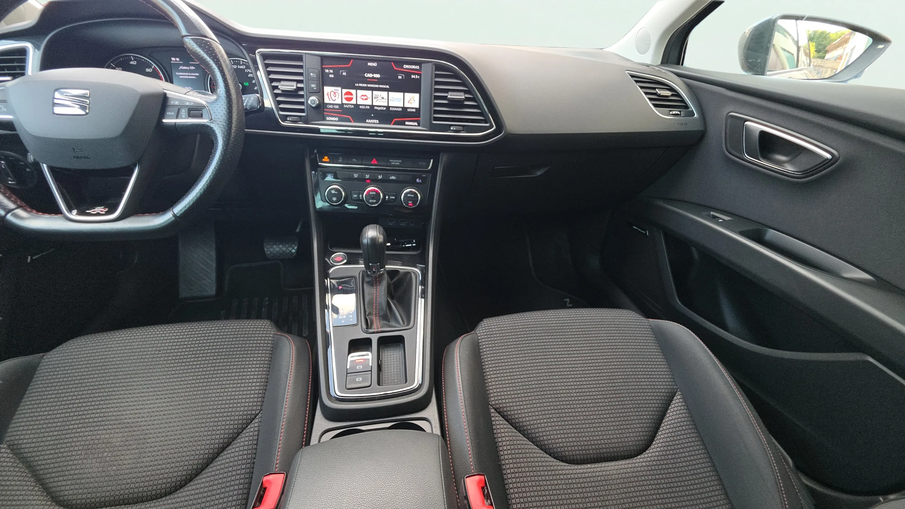 SEAT León ST 2.0 TDI DSG-6 FR Advanced - foto 11