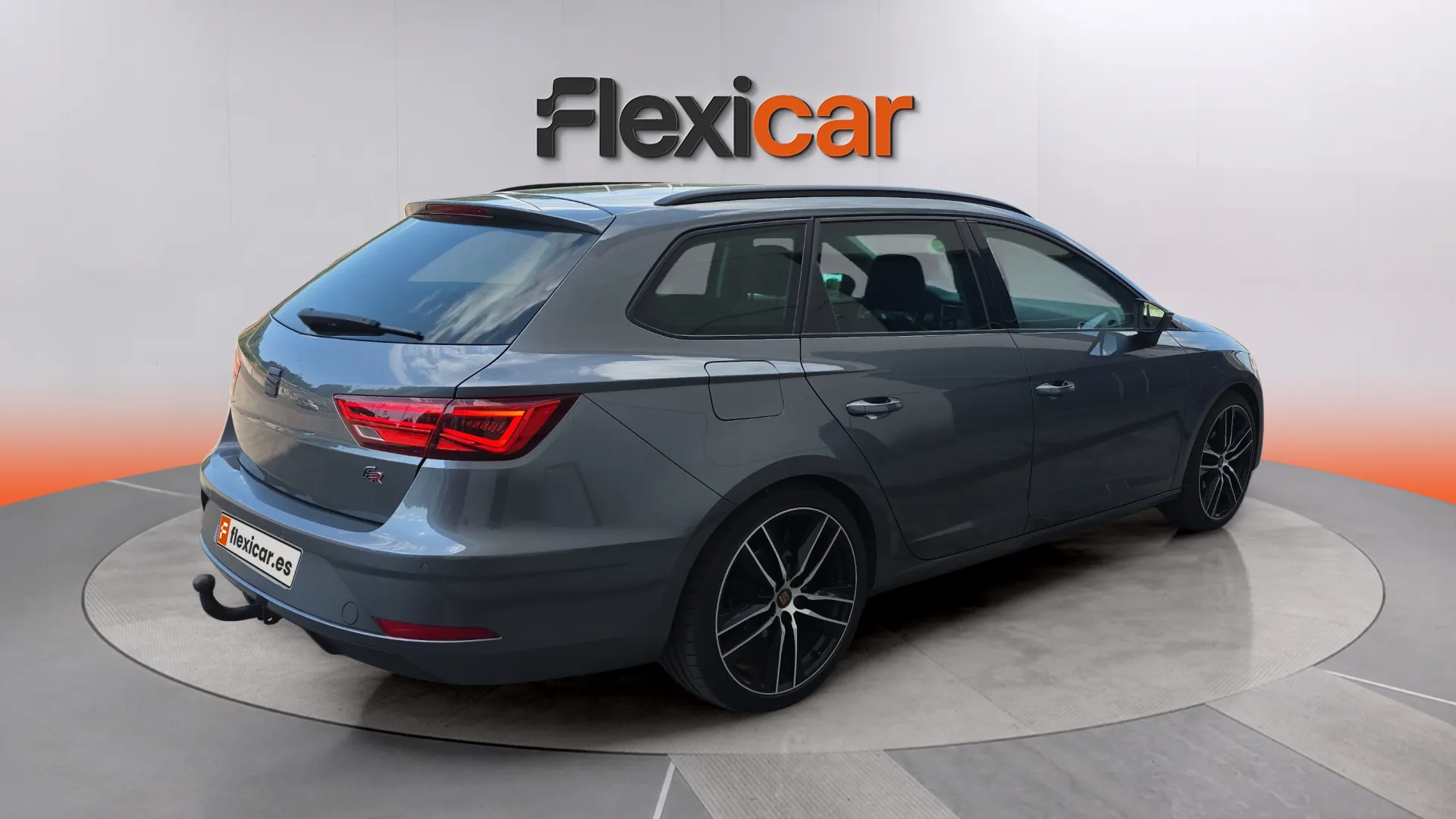 SEAT León ST 2.0 TDI DSG-6 FR Advanced - foto 6