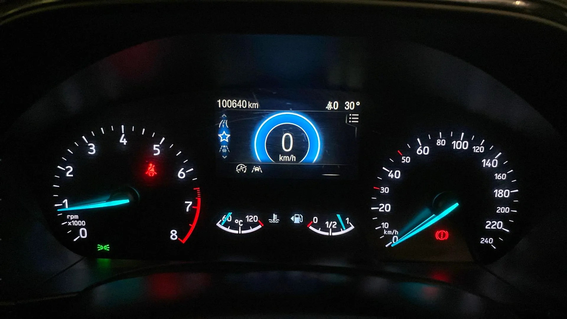 Ford Focus 1.0 EcoBoost ST-Line - foto 14