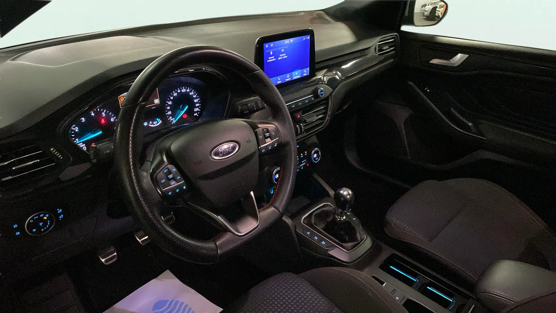 Ford Focus 1.0 EcoBoost ST-Line - foto 10