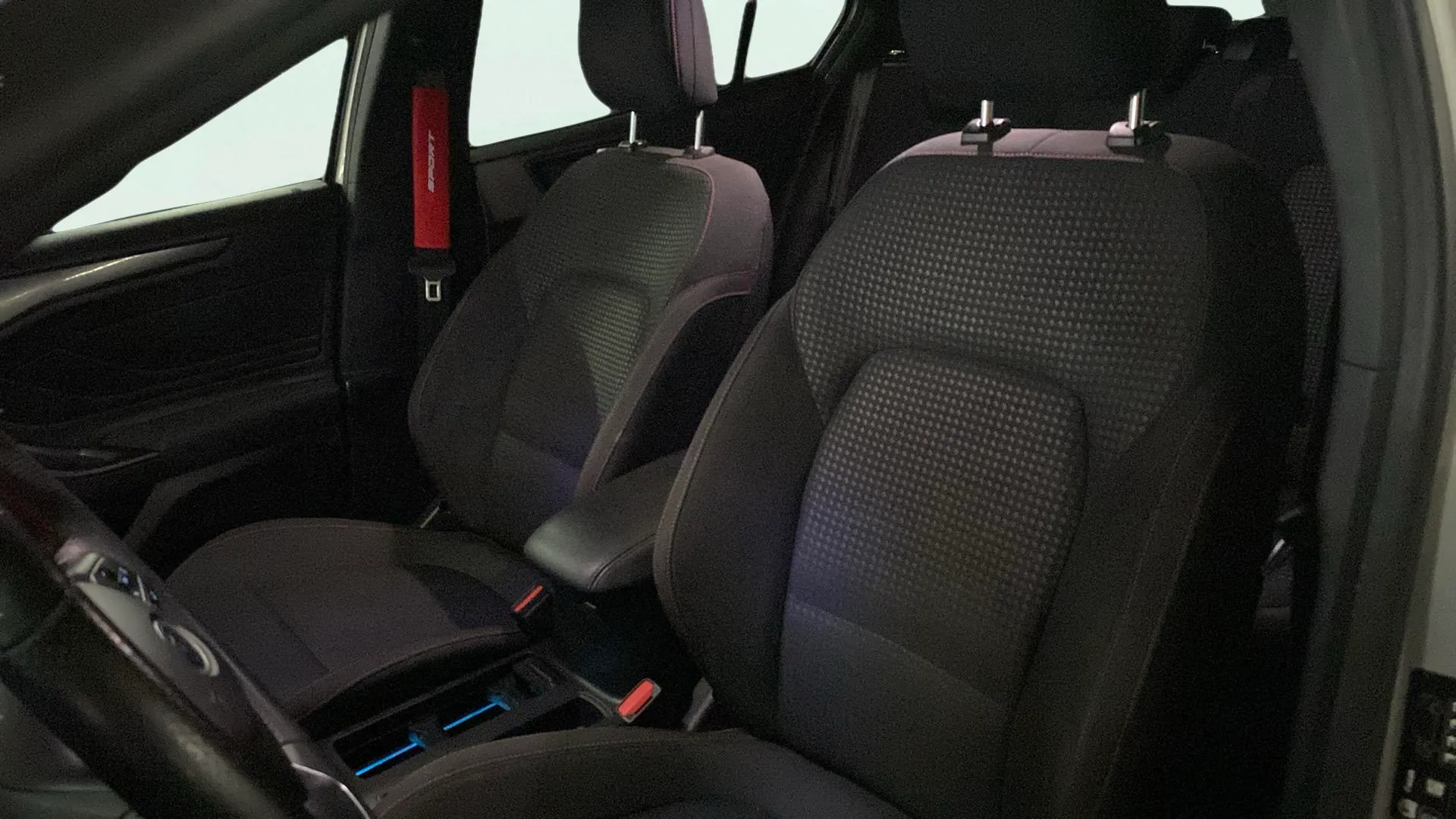 Ford Focus 1.0 EcoBoost ST-Line - foto 25