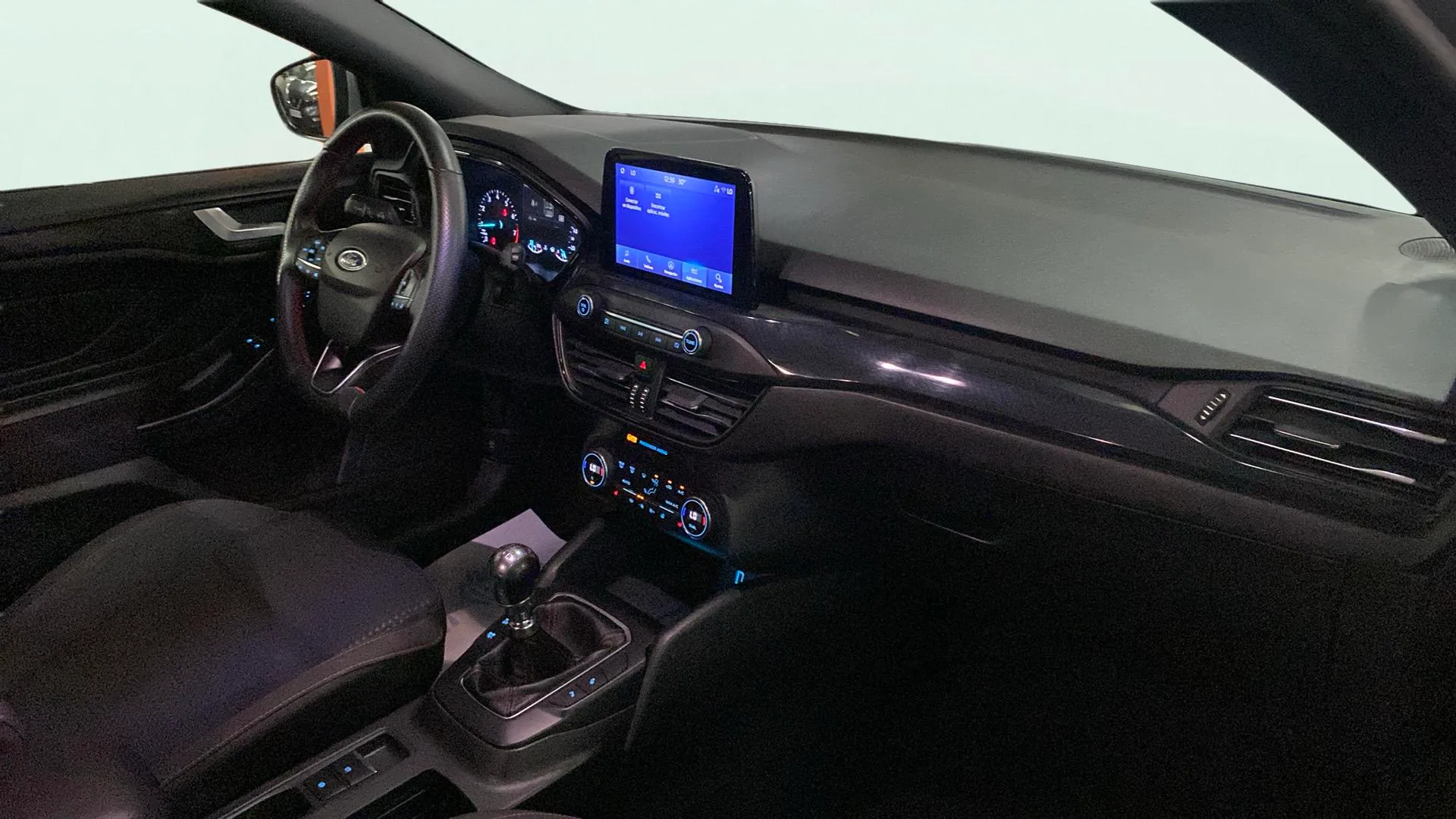 Ford Focus 1.0 EcoBoost ST-Line - foto 11