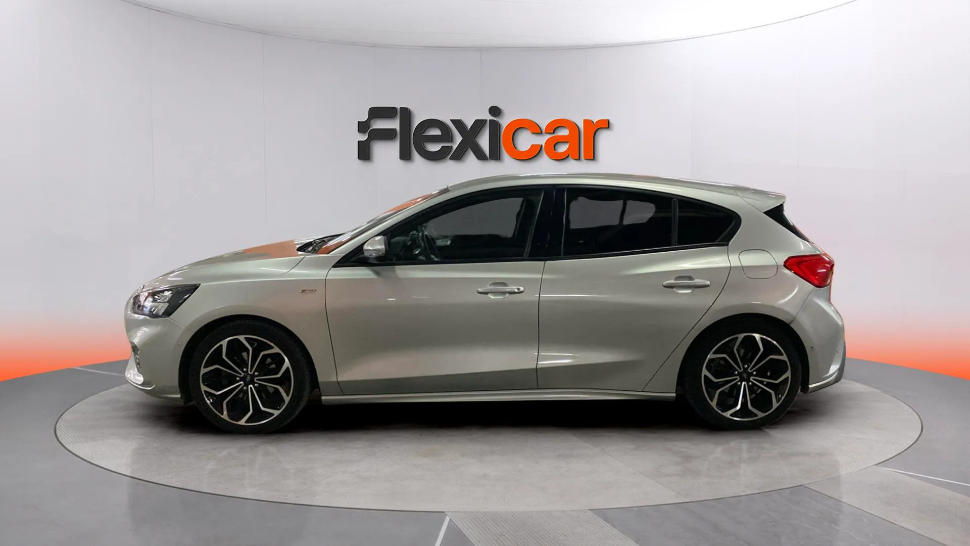 Ford Focus 1.0 EcoBoost ST-Line - foto 5