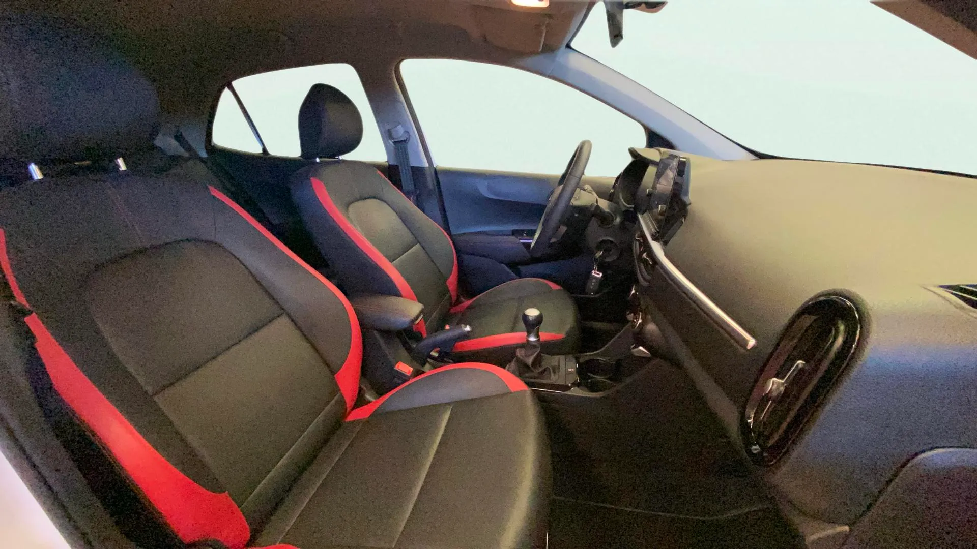 Kia Picanto 1.2 DPi GT Line - foto 12