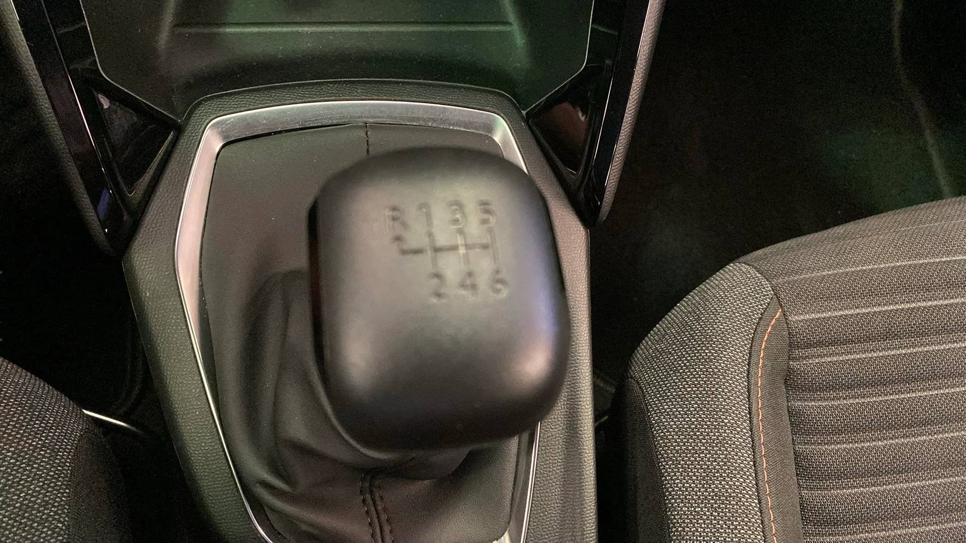 Peugeot 208 PureTech Active Pack - foto 35