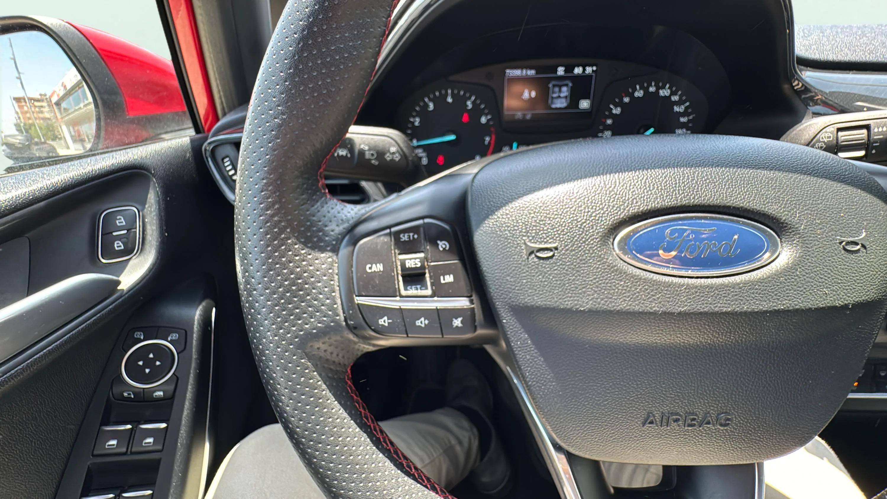 Ford Fiesta 1.0 EcoBoost ST-Line - foto 19