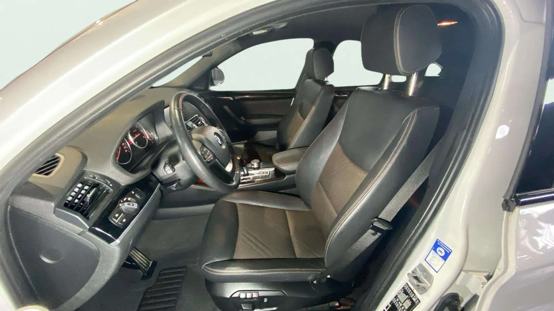 BMW X4 xDrive20d - foto 16