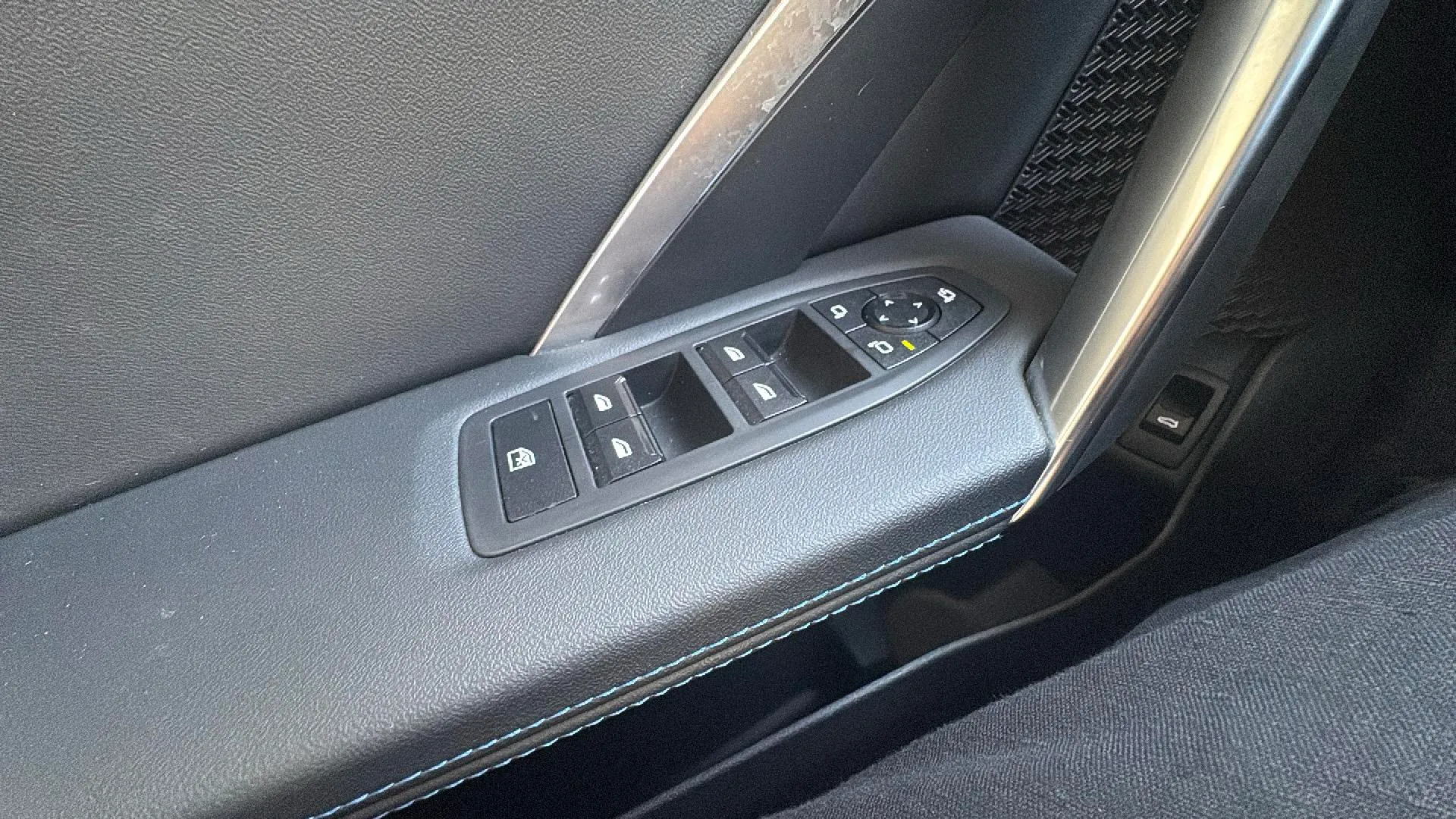 BMW X2 sDrive18d - foto 18