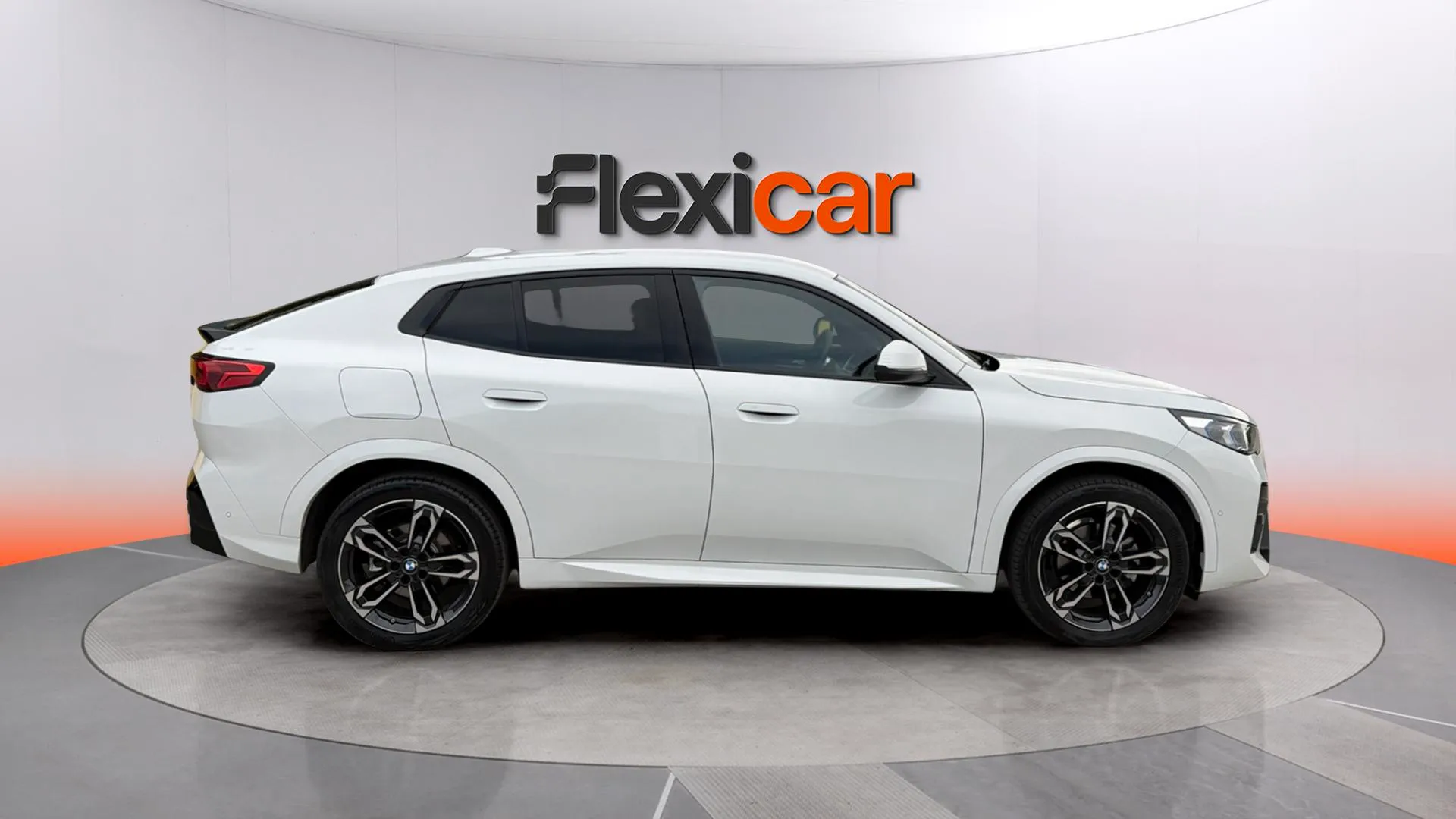 BMW X2 sDrive18d - foto 8