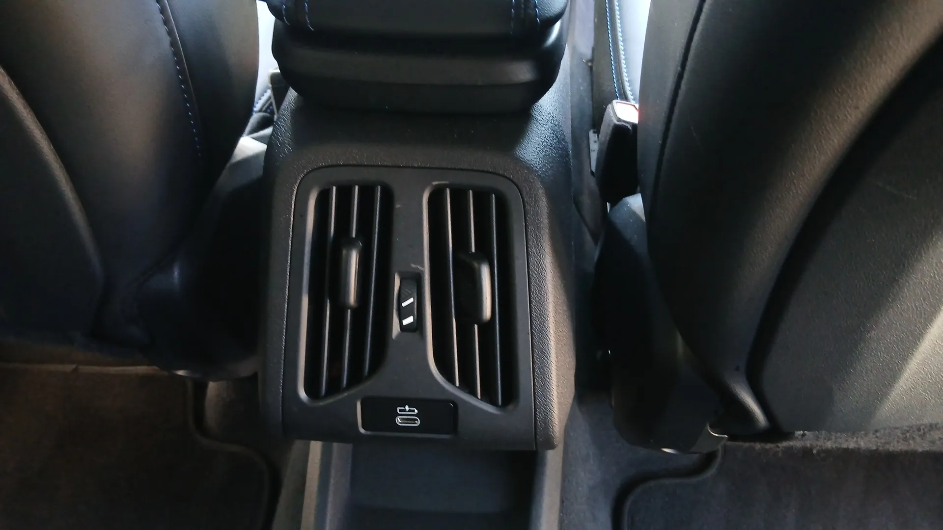 BMW X2 sDrive20d - foto 21