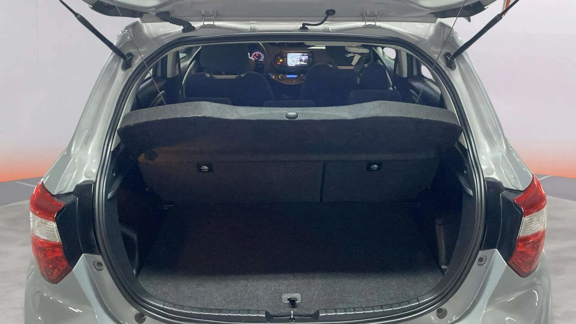 Toyota Yaris 1.5 Hybrid Active - foto 27