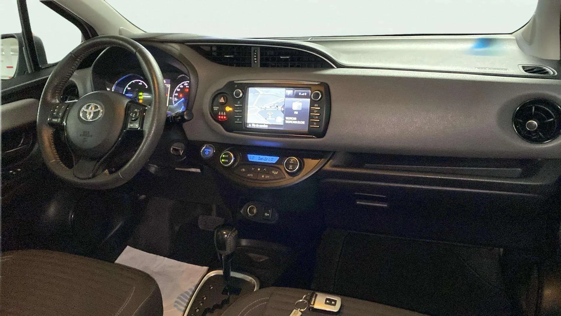 Toyota Yaris 1.5 Hybrid Active - foto 21