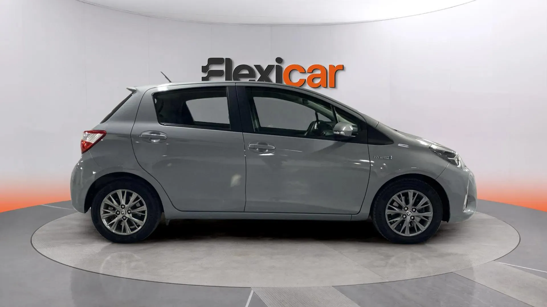 Toyota Yaris 1.5 Hybrid Active - foto 8