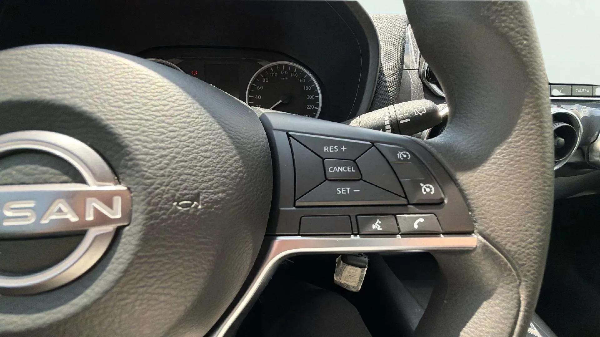 Nissan Juke DIG-T 6M/T Acenta - foto 13