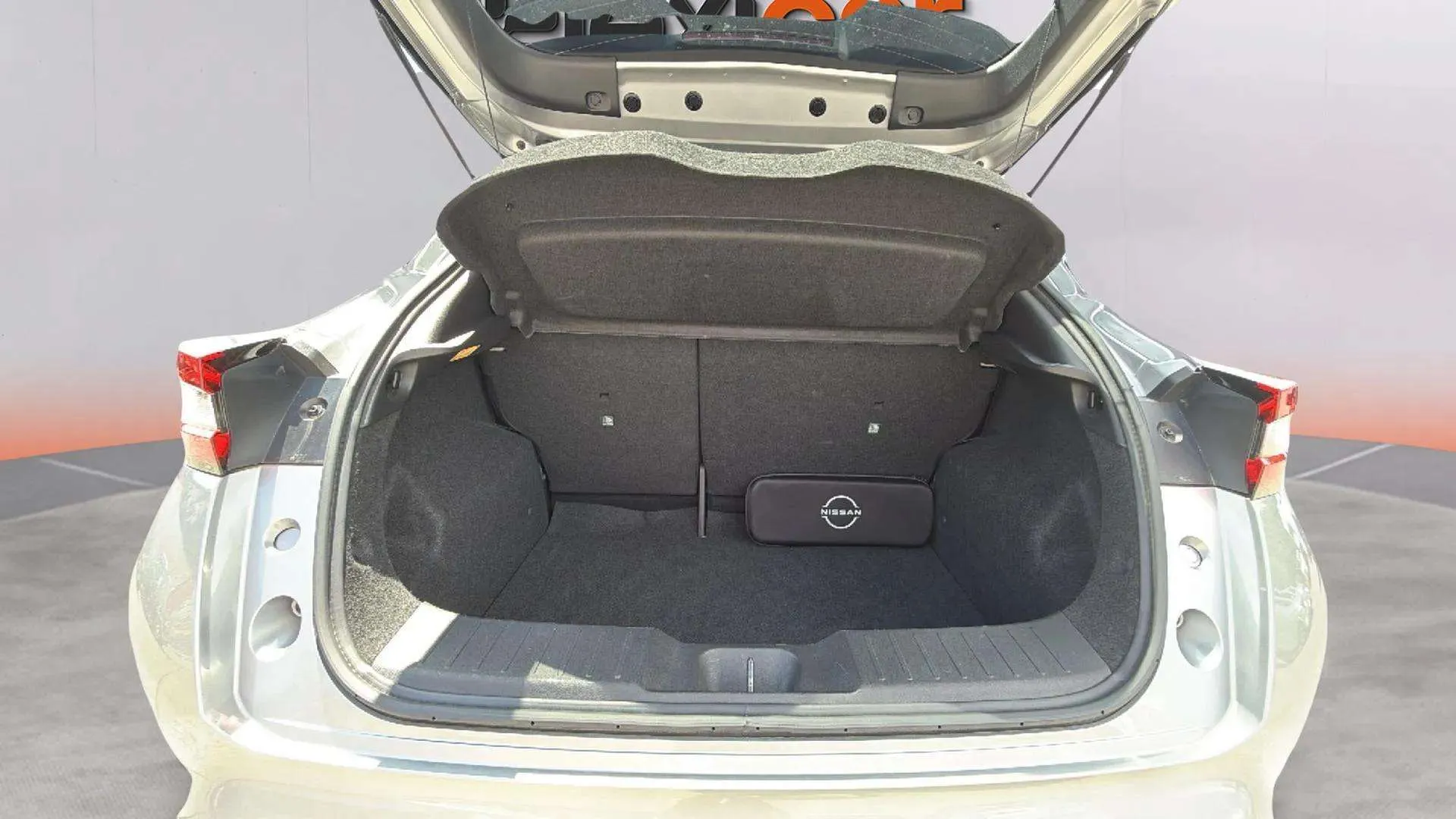 Nissan Juke DIG-T 6M/T Acenta - foto 17