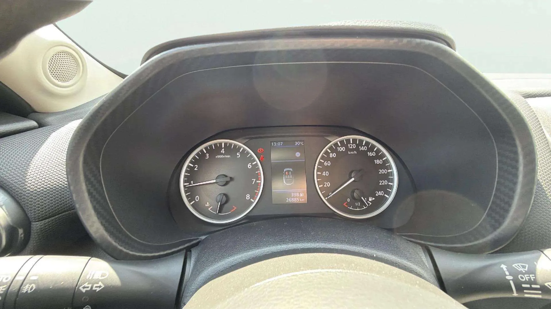Nissan Juke DIG-T 6M/T Acenta - foto 11