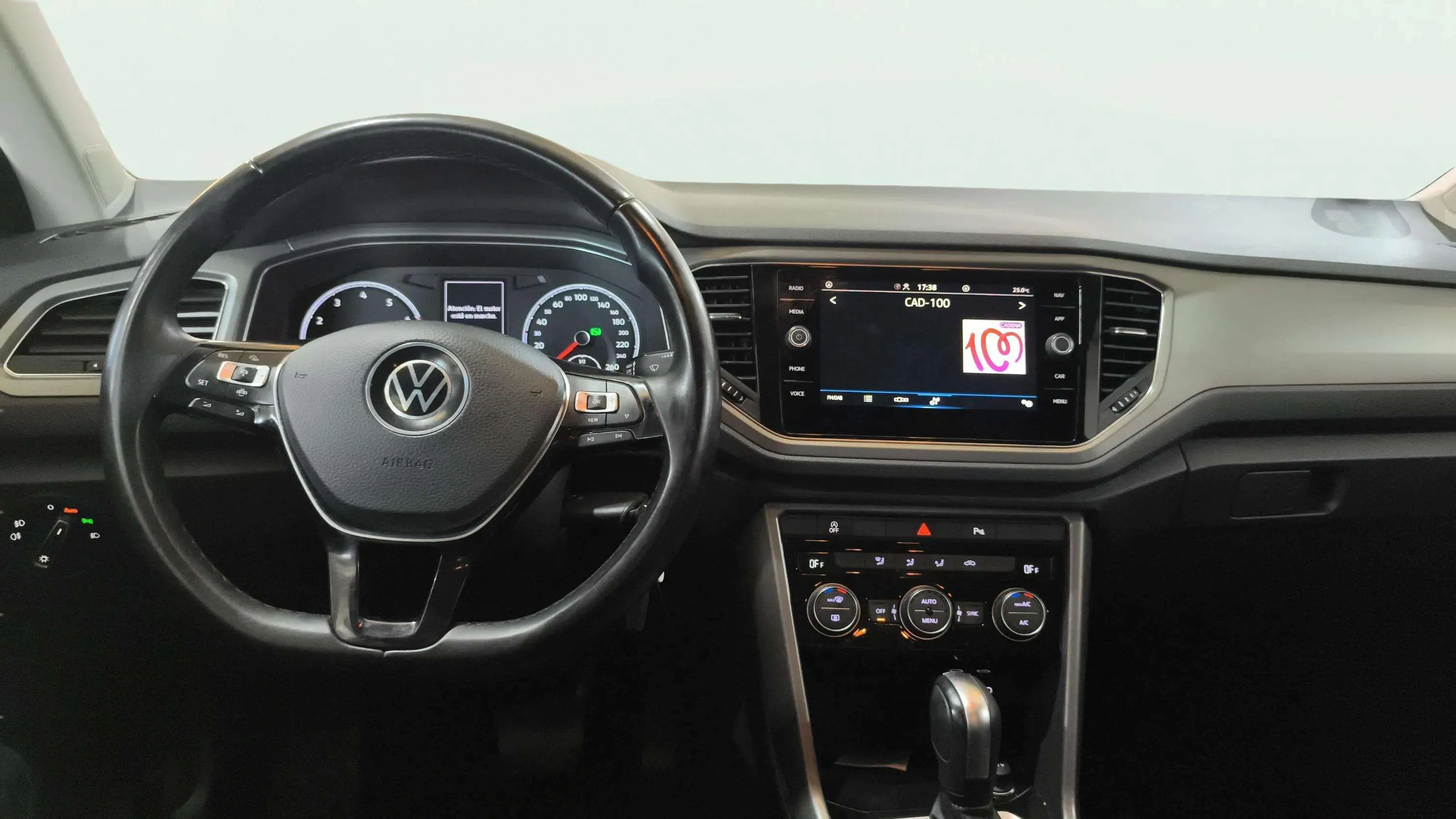 Volkswagen T-Roc R-Line 1.5 TSI DSG - foto 9