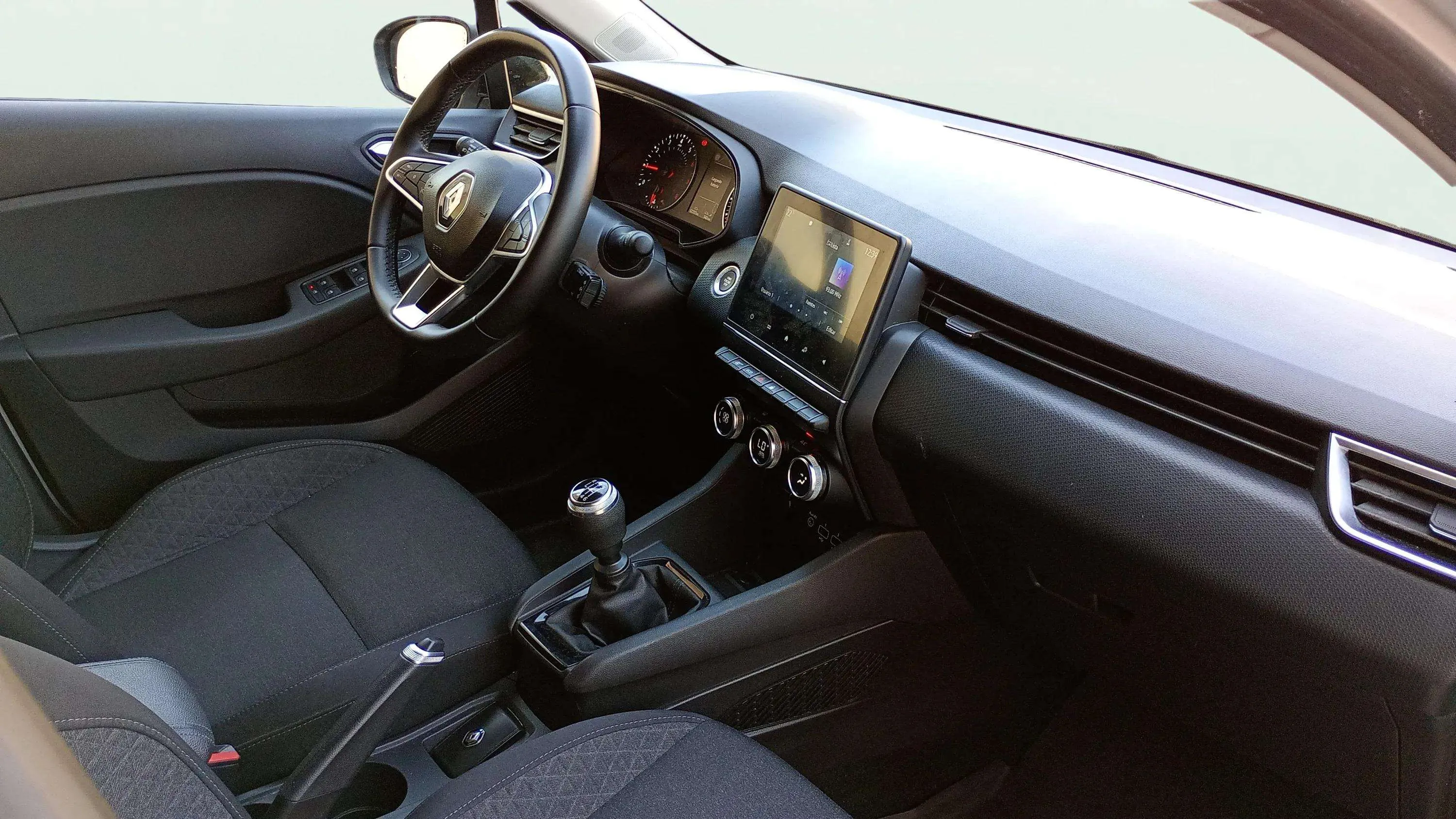 Renault Clio Business TCe - foto 11