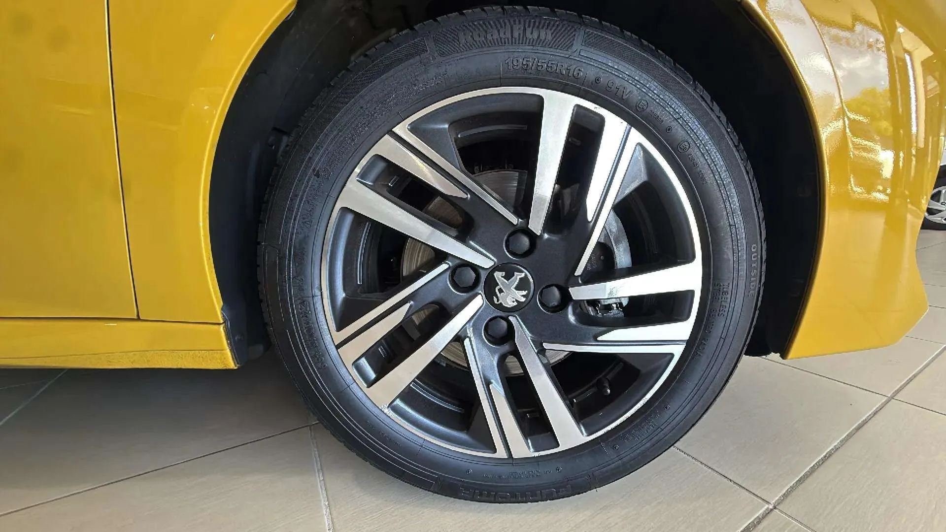 Peugeot 208 PureTech Allure Pack - foto 16