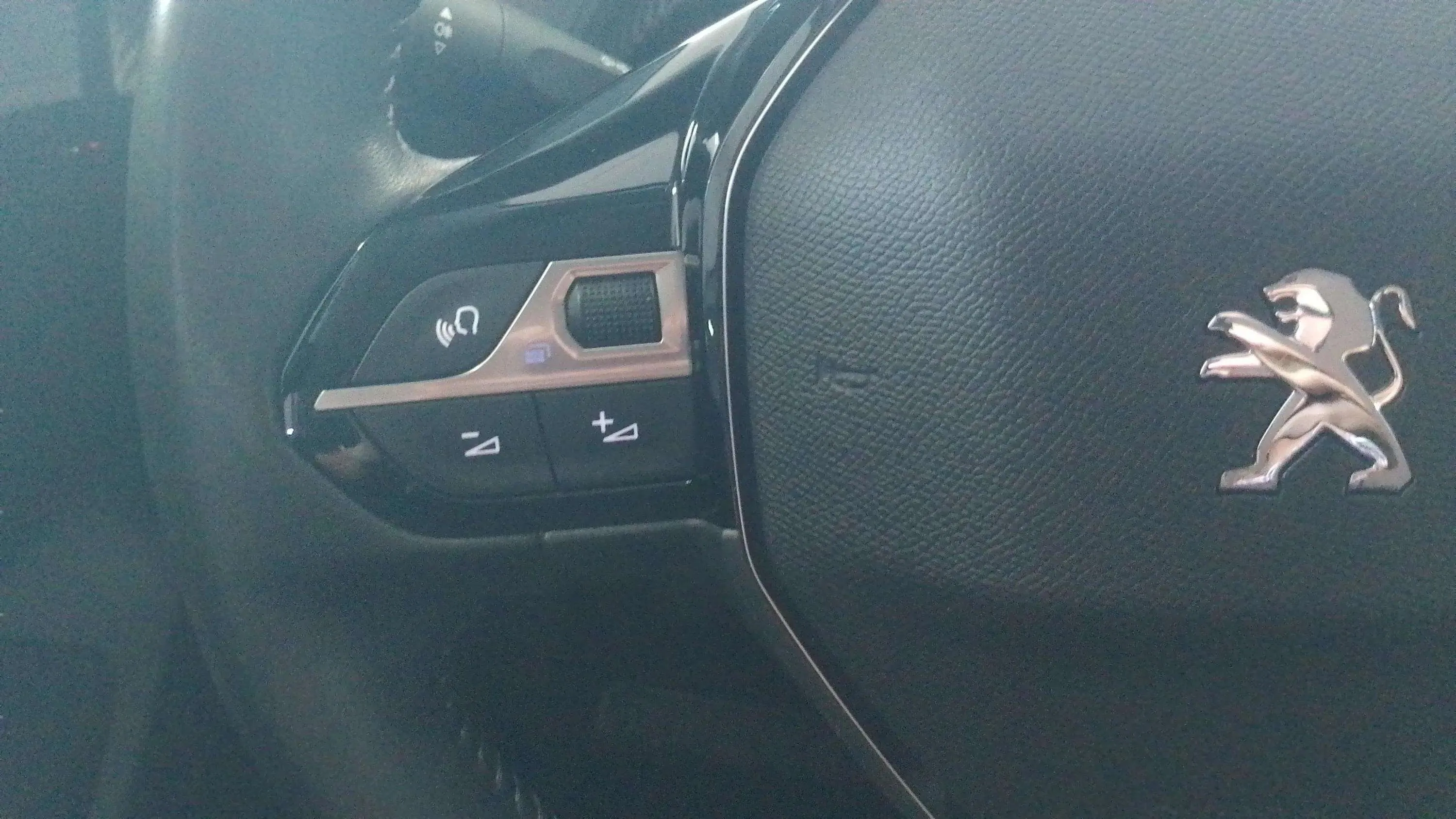 Peugeot 208 Active PureTech 100 - foto 19