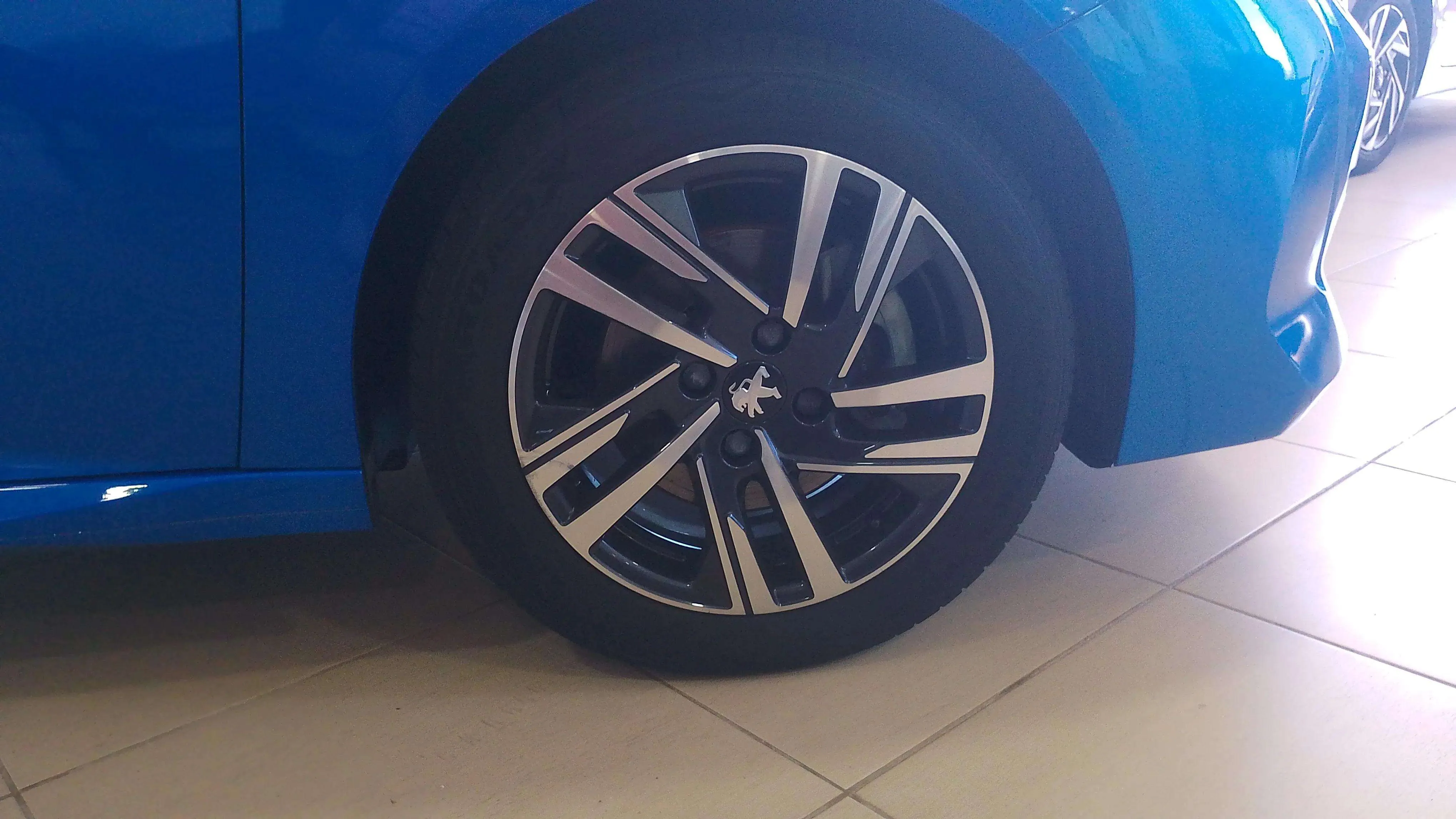 Peugeot 208 Active PureTech 100 - foto 38