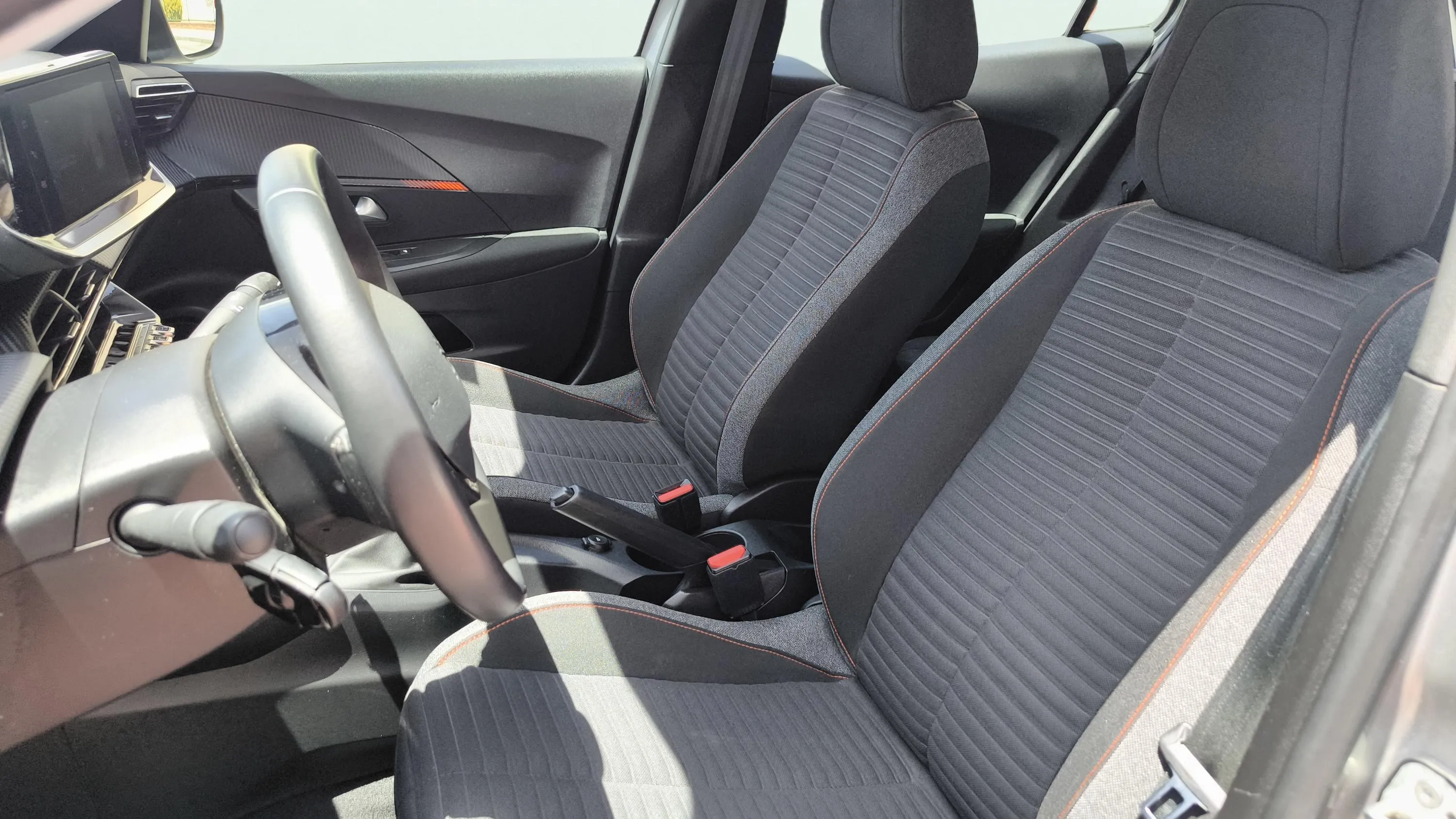Peugeot 2008 Active BlueHDi - foto 18