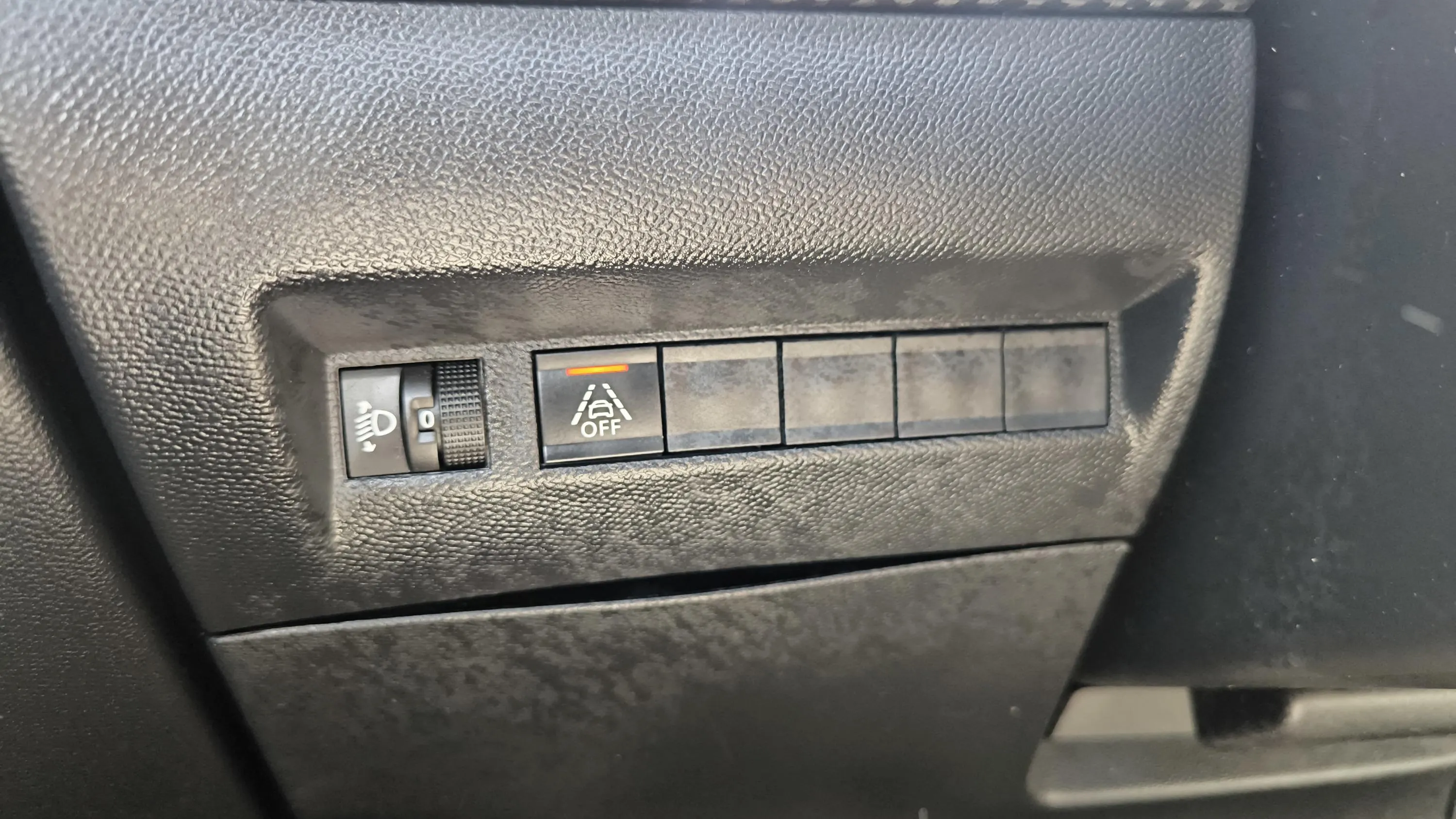 Peugeot 2008 Active BlueHDi - foto 22