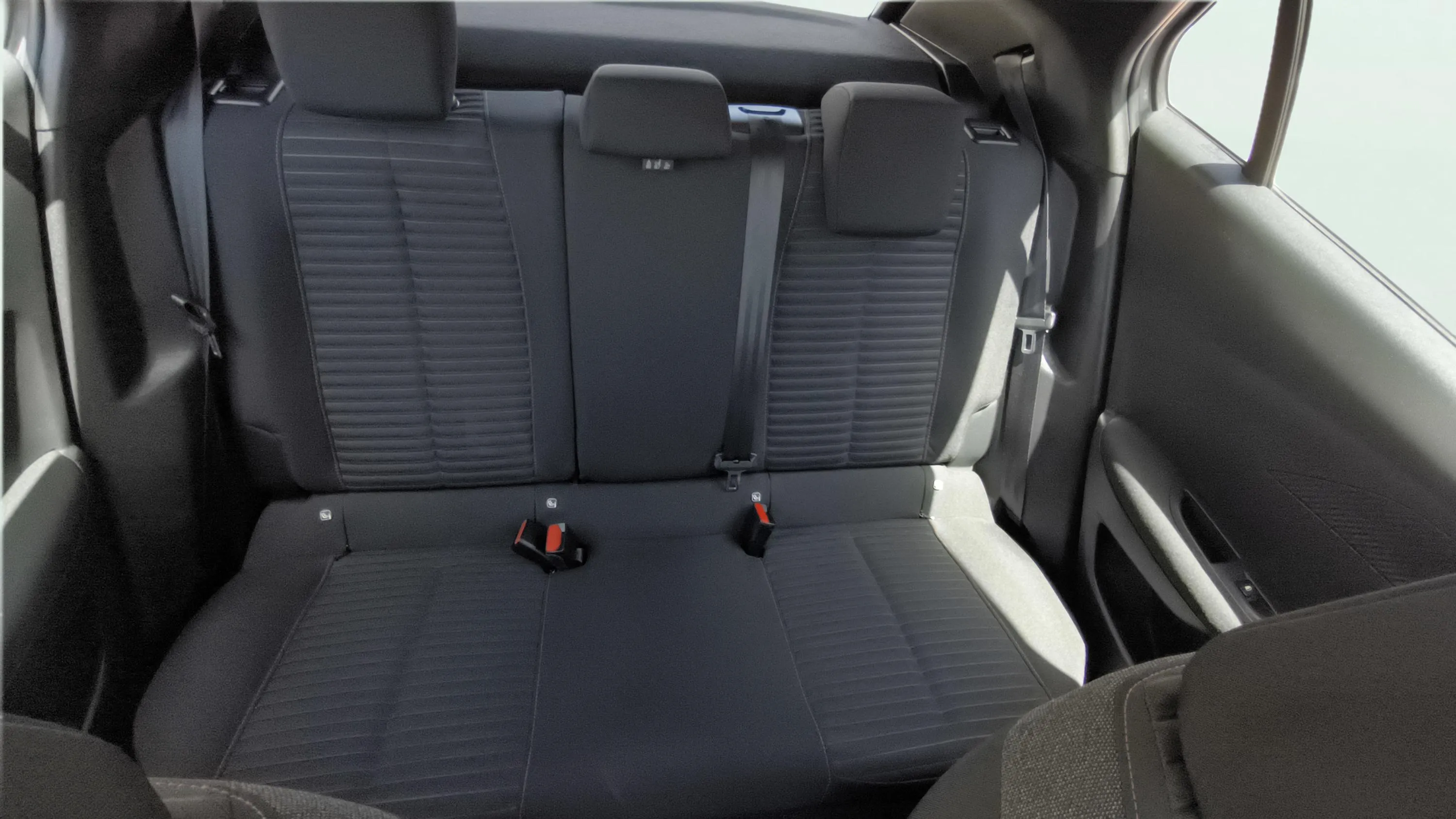 Peugeot 2008 Active BlueHDi - foto 13