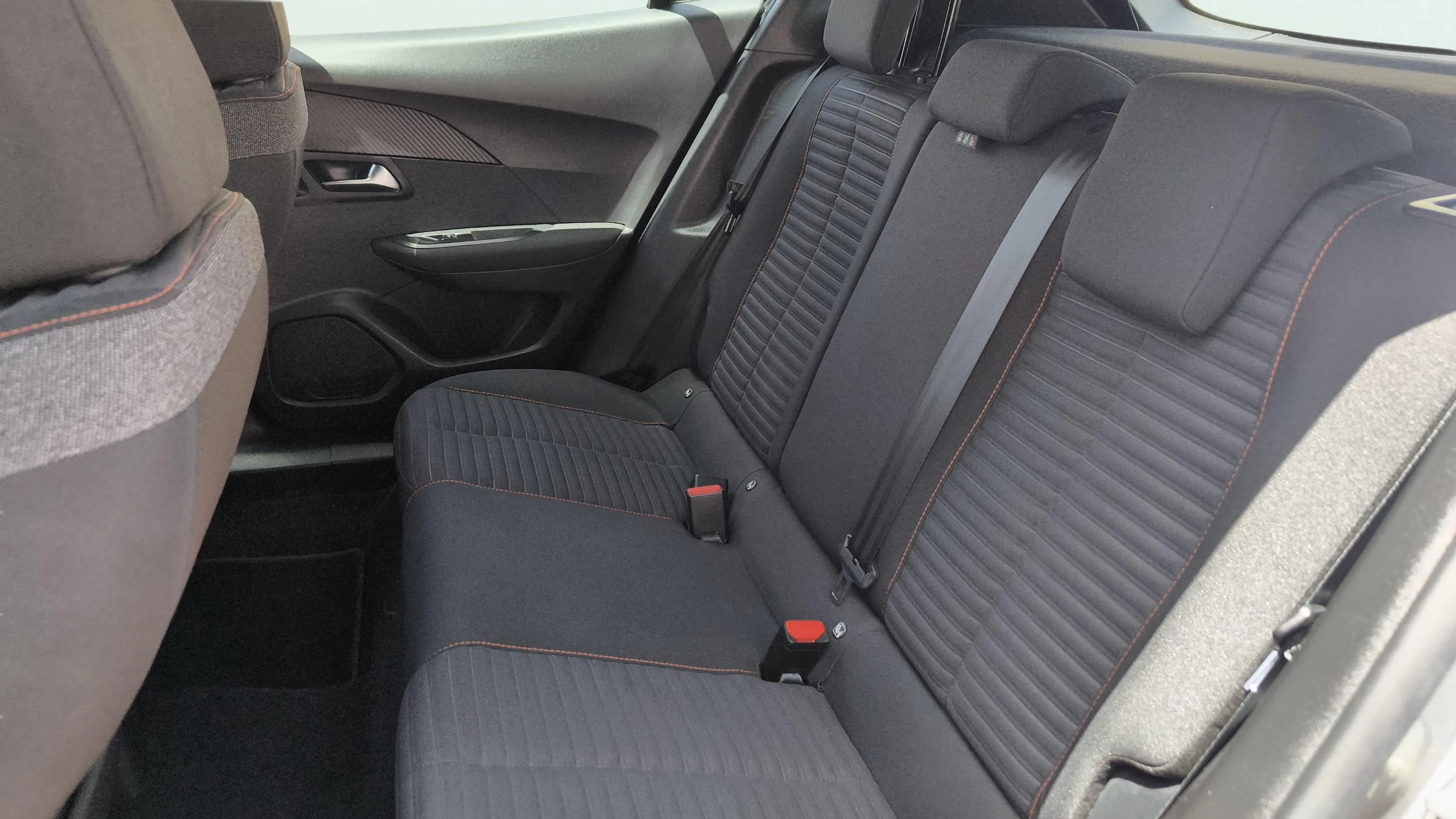 Peugeot 2008 Active BlueHDi - foto 16
