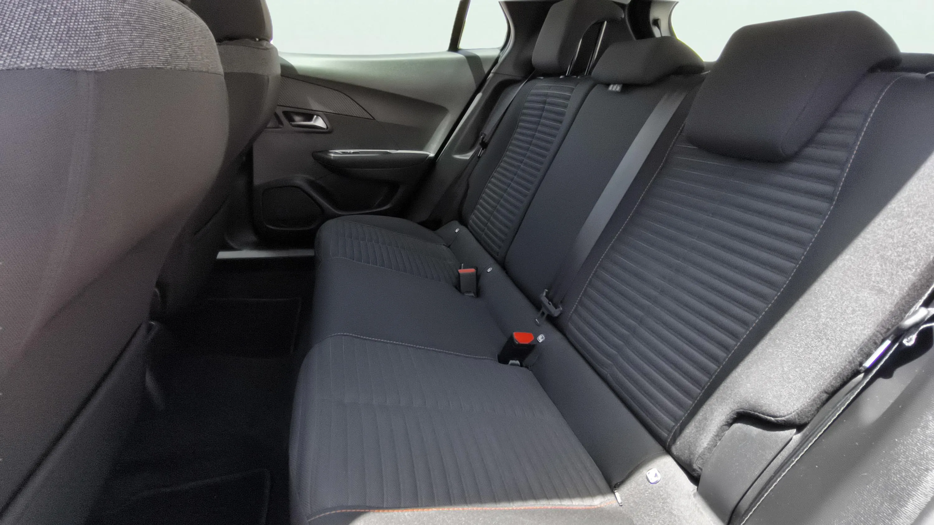 Peugeot 2008 Active BlueHDi - foto 17