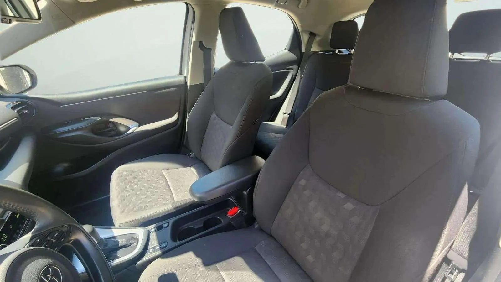 Toyota Yaris 1.5 120H Style - foto 19